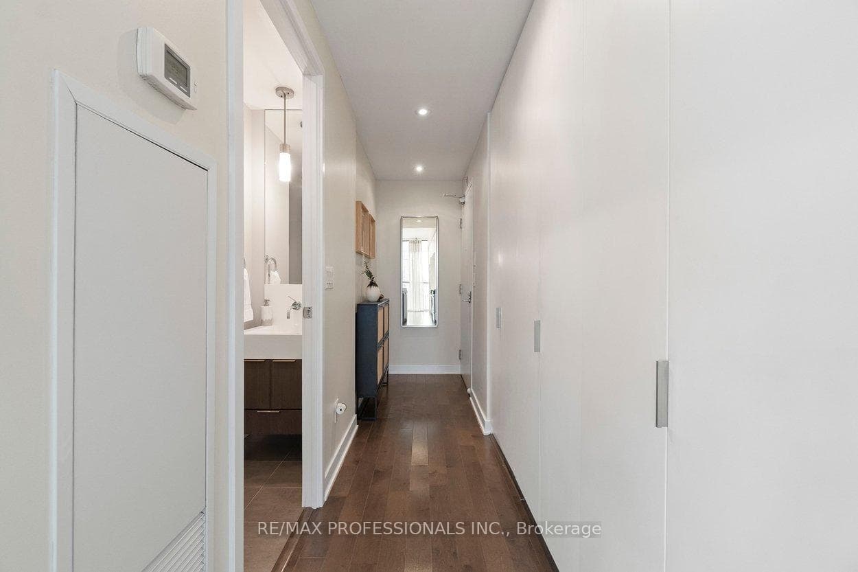 110 Charles Street Unit 2404 photo 20