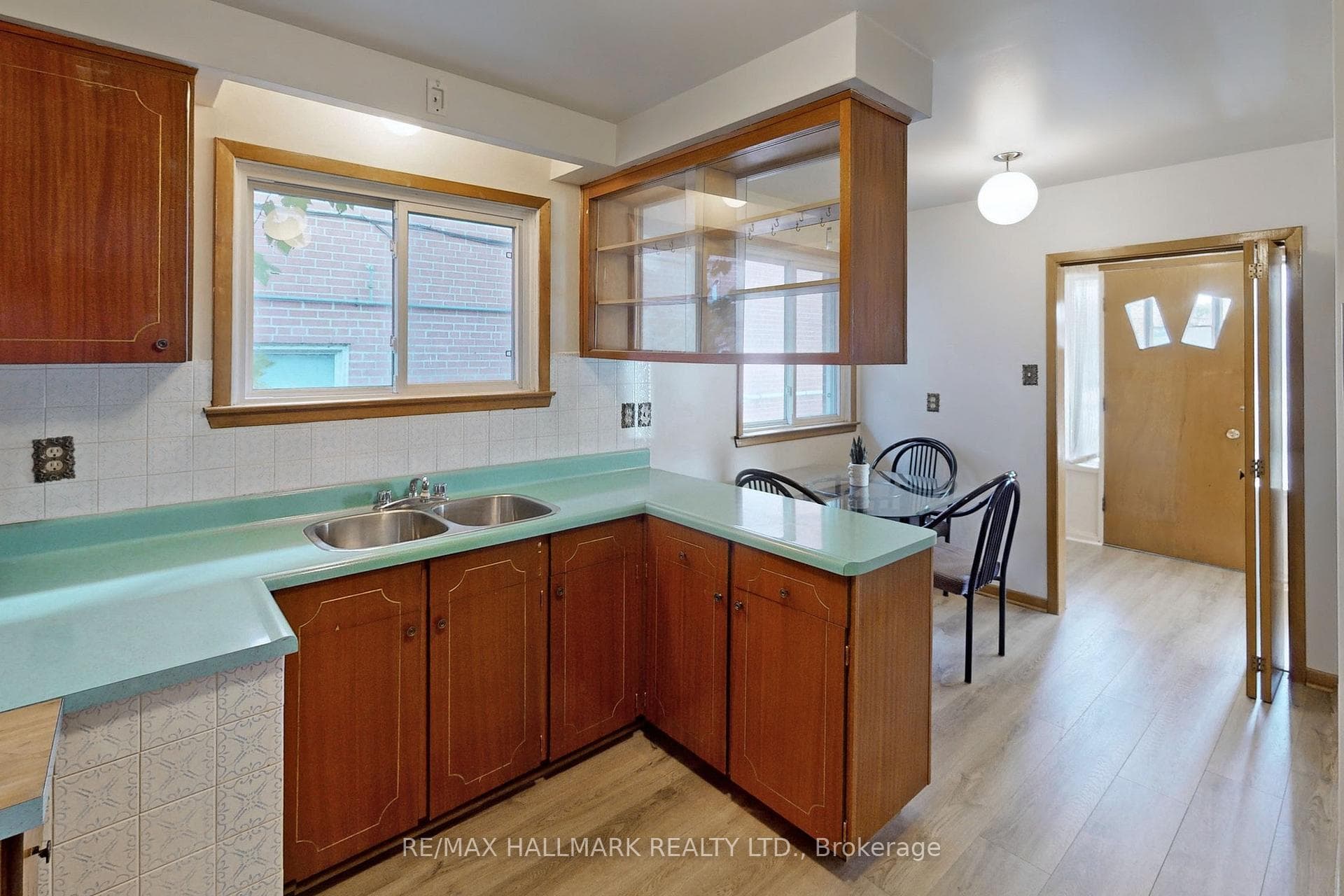 3193 Weston Road photo 7
