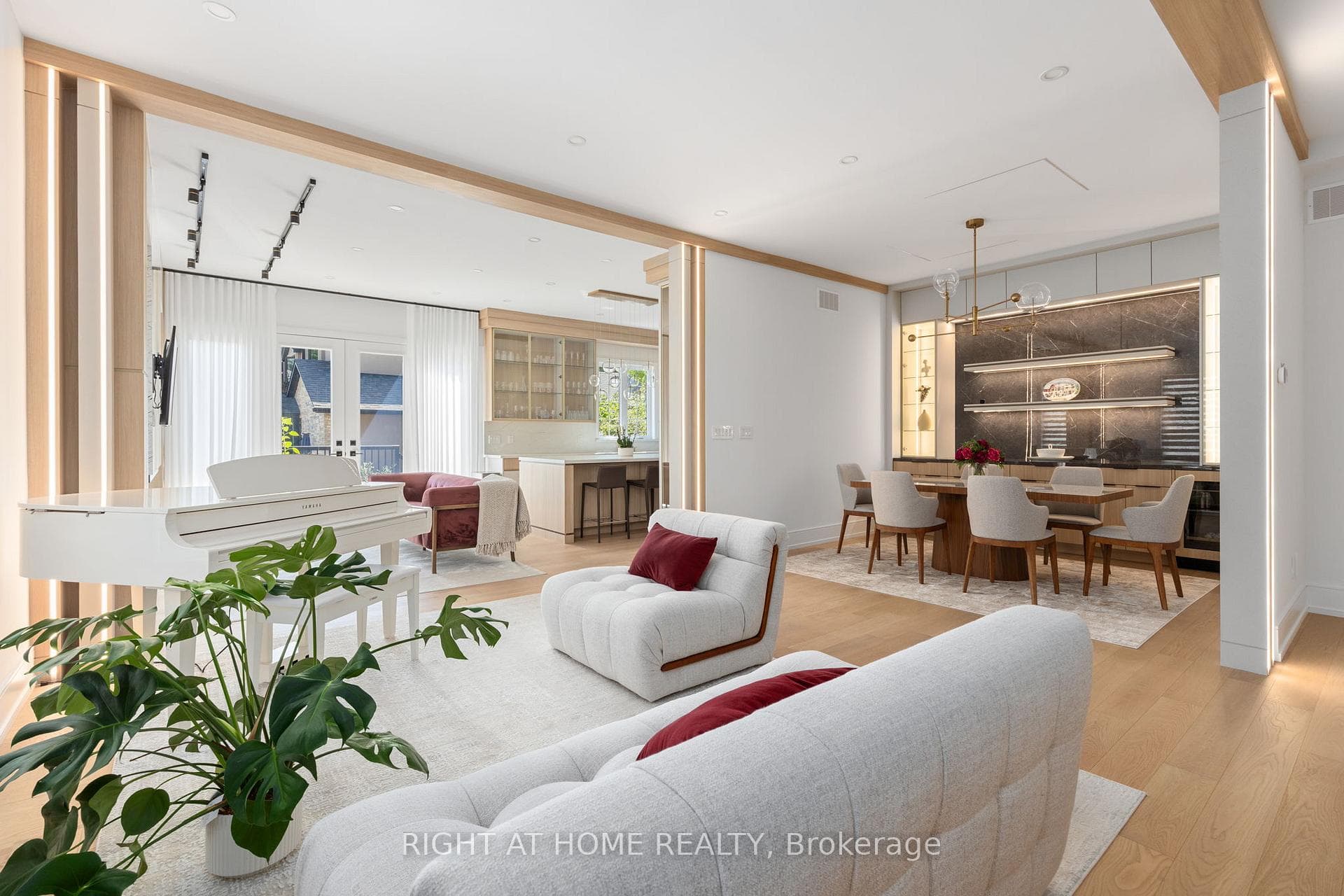 33 Thorndale Avenue photo 11