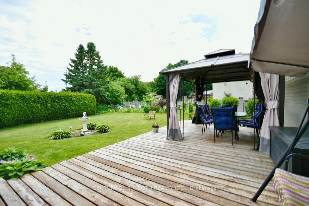 53 Andrea Crescent photo 35