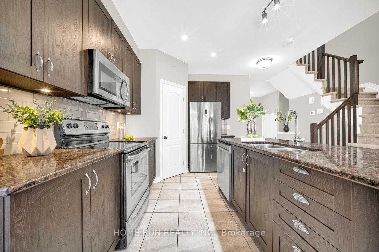 261 Brambling Way photo 16