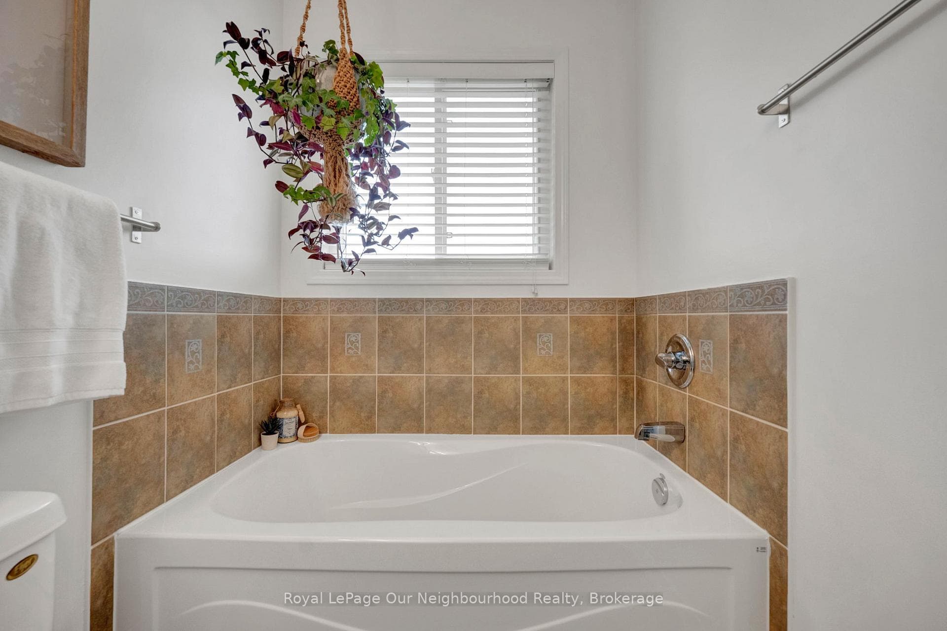 84 Swindells Street photo 24