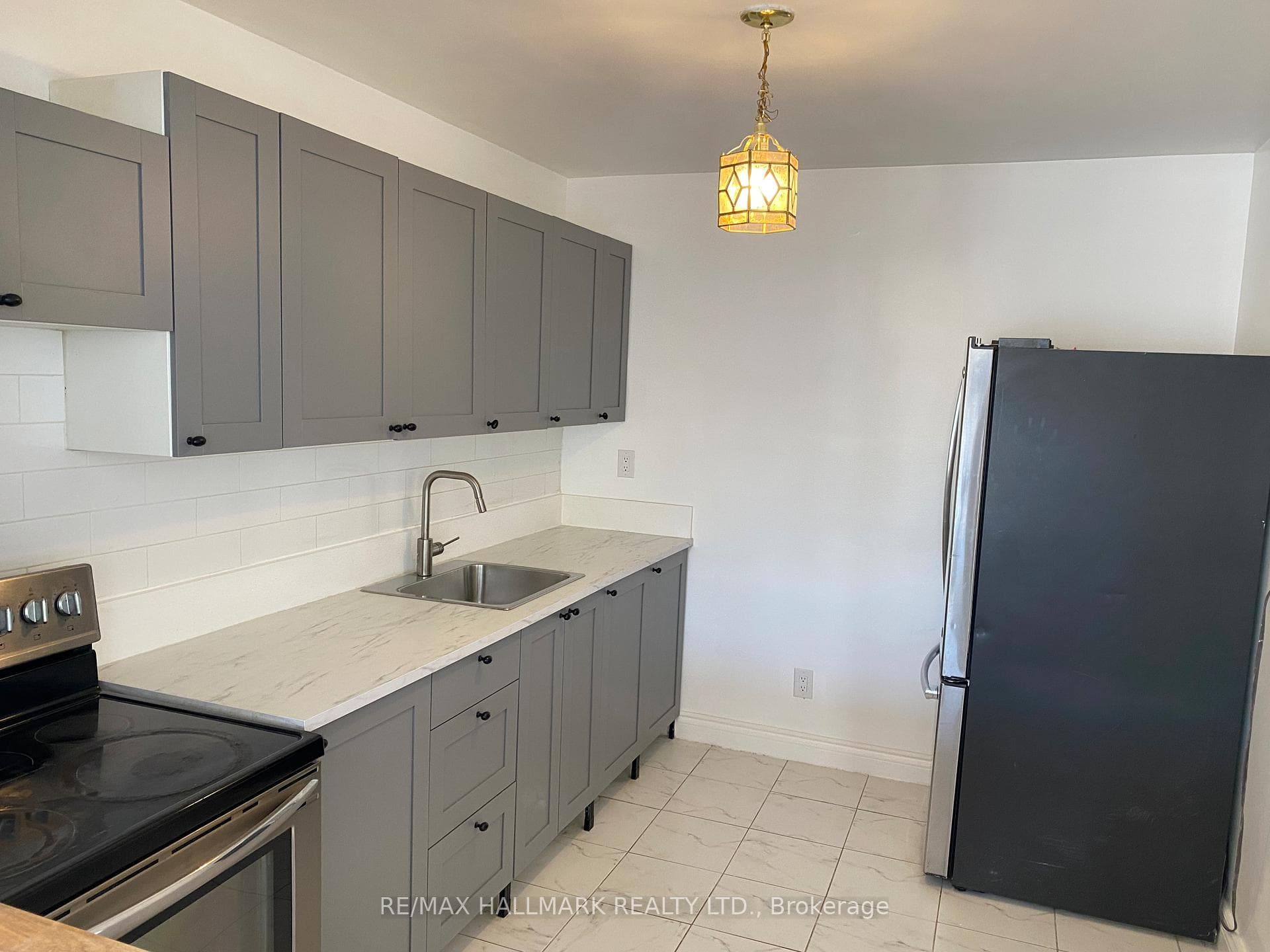 1239 Woodbine Avenue photo 6