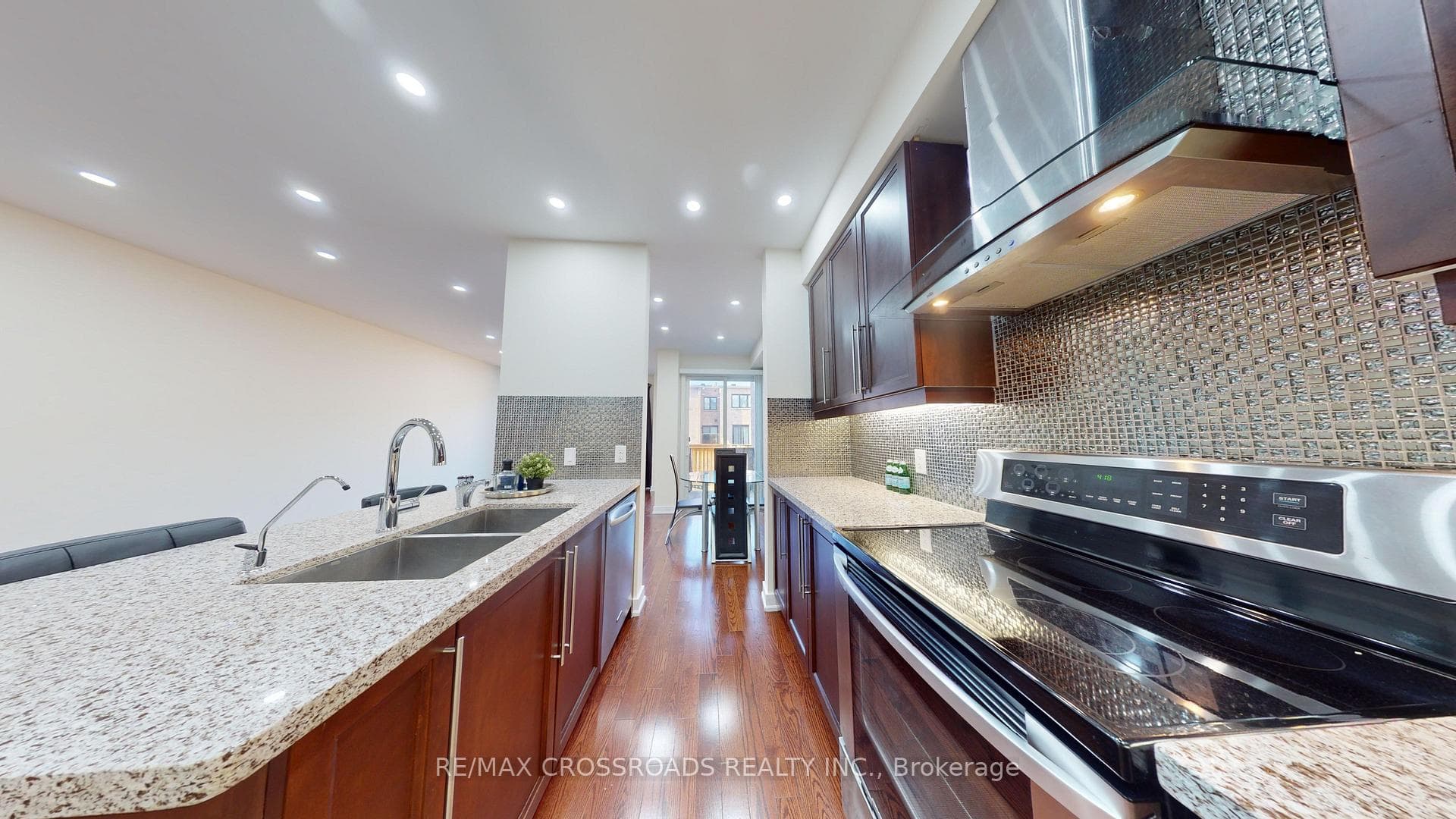 78 Dariole Drive photo 8