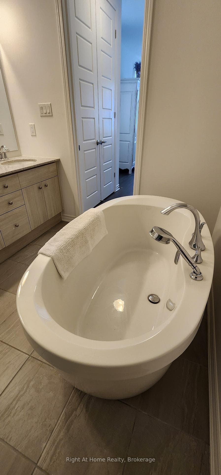 Luxurious Soaker Tub - Primary En-suite