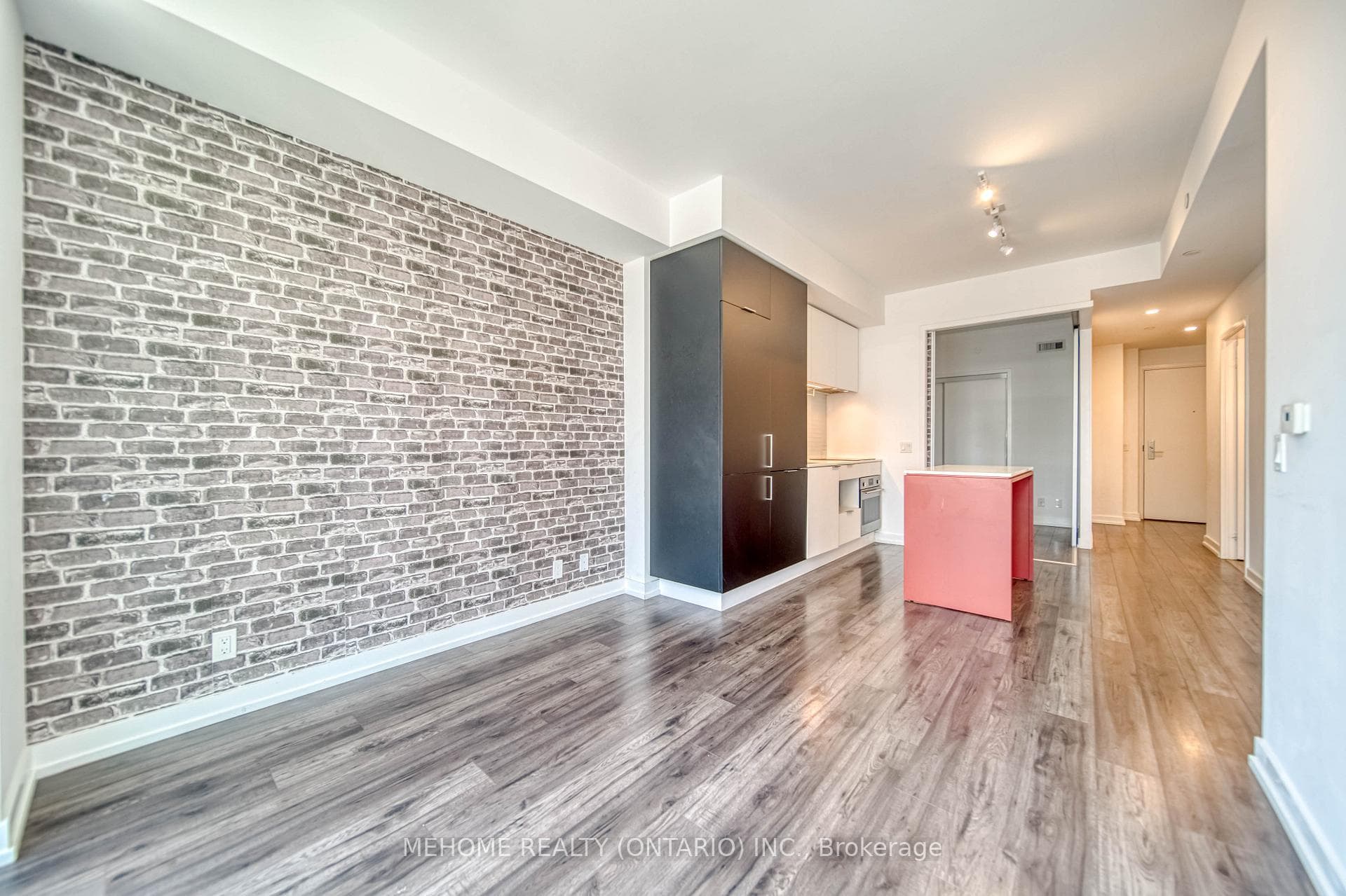 33 Helendale Avenue Unit 1307 photo 19