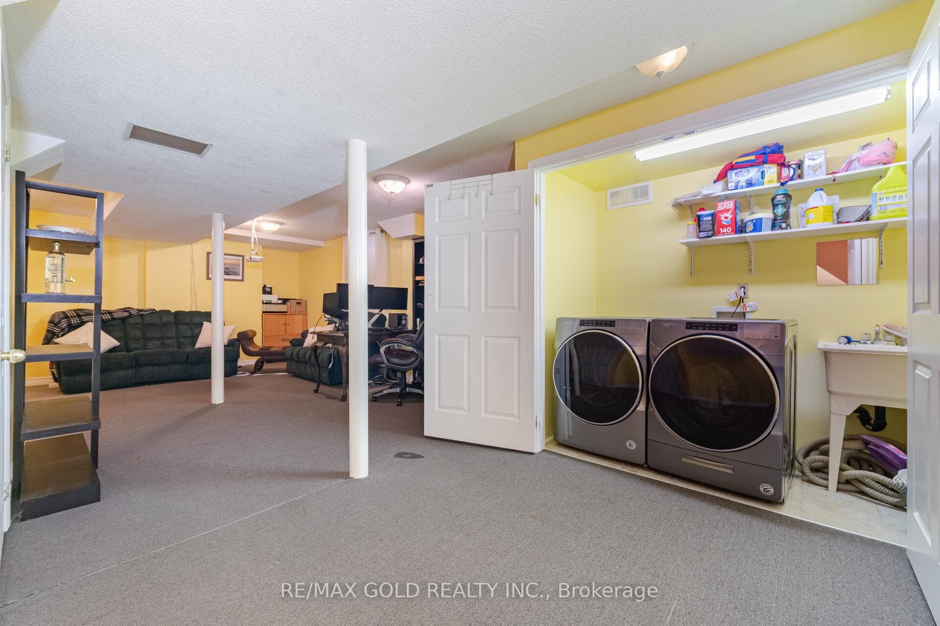5284 Longhouse Crescent photo 17