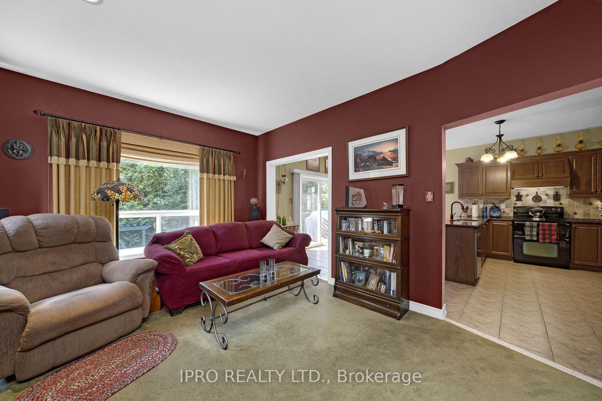 229 Acton Boulevard photo 20