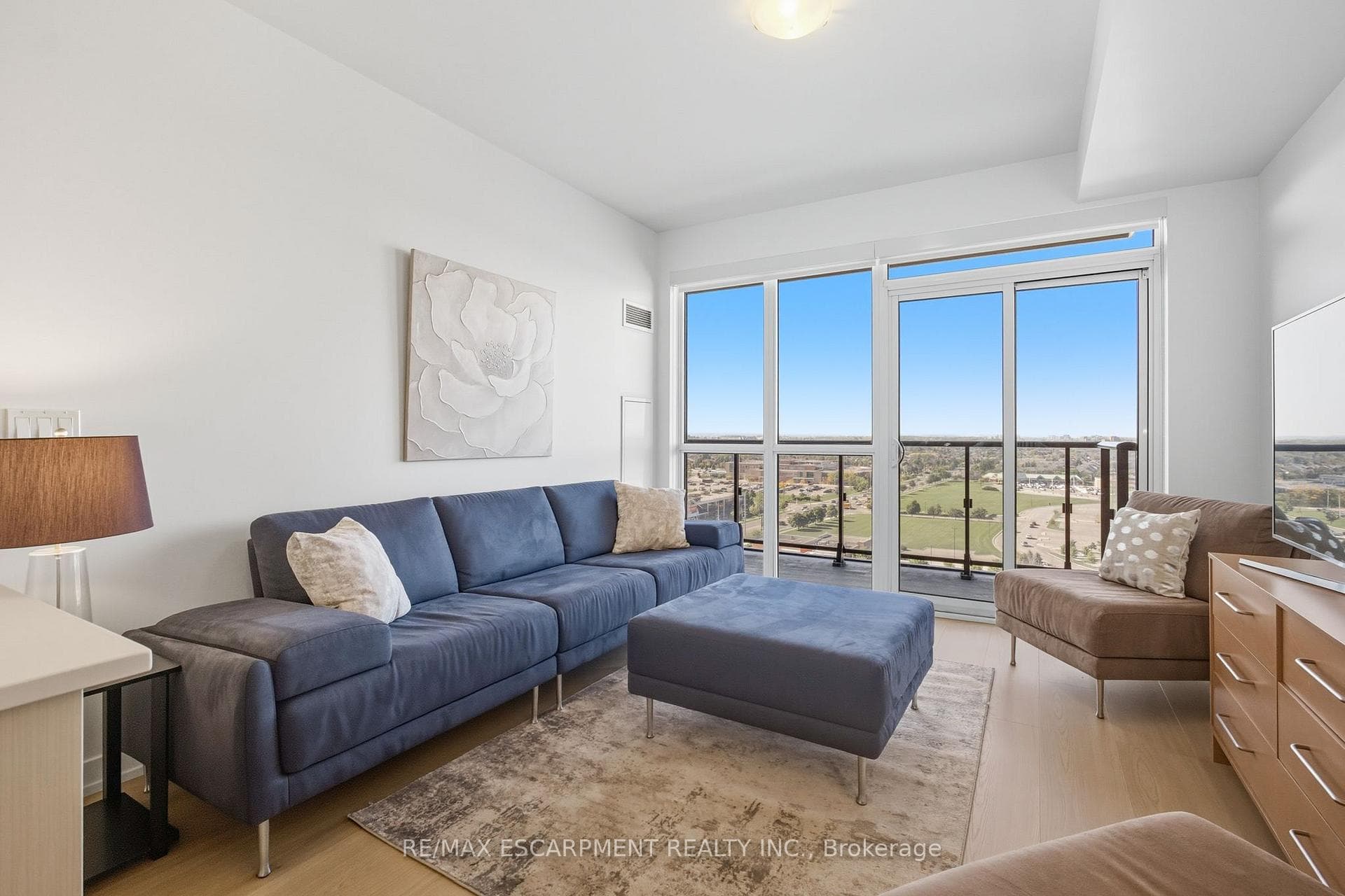 4655 Glen Erin Drive Unit 1501 photo 9