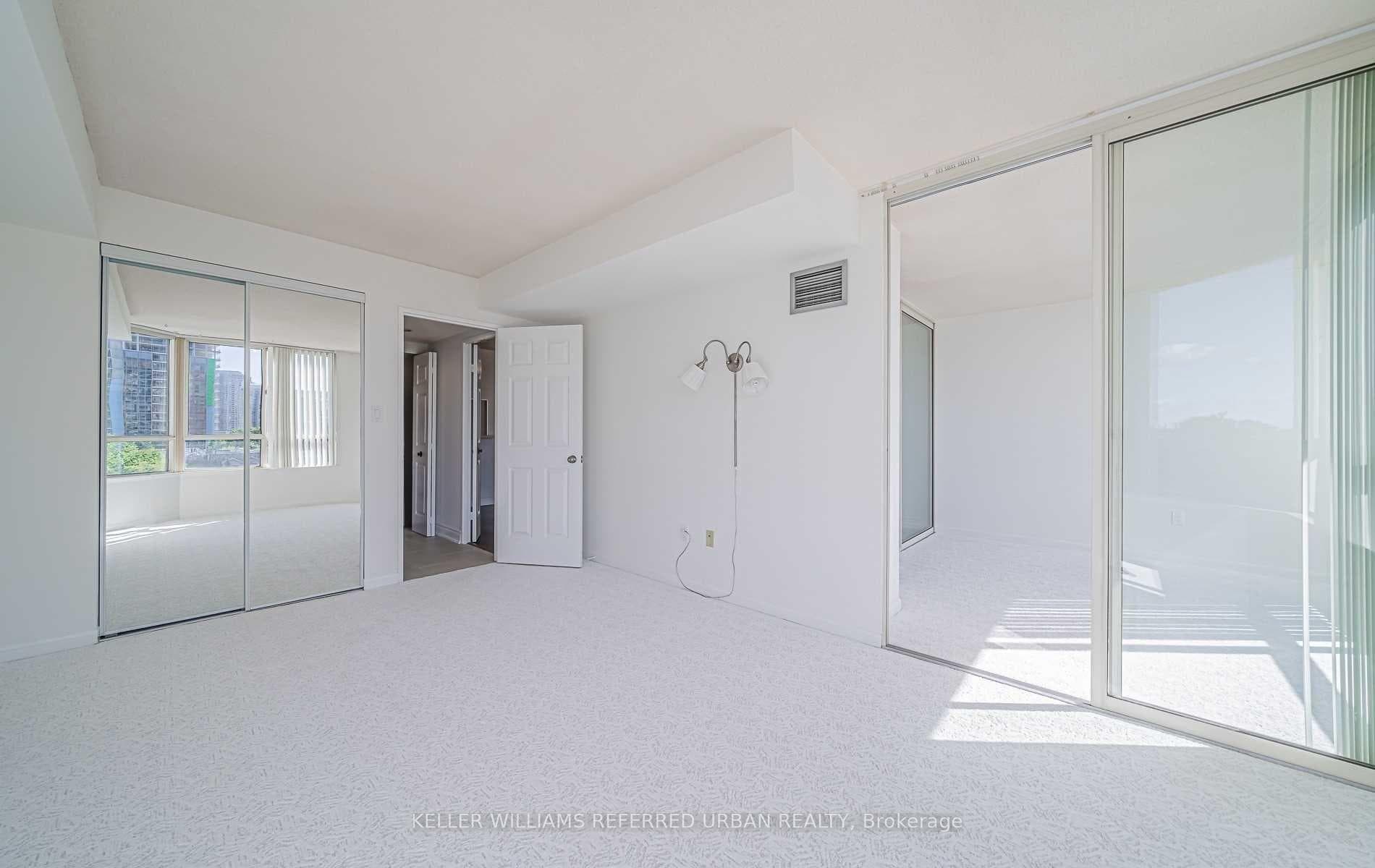 5444 Yonge Street Unit 506A photo 5