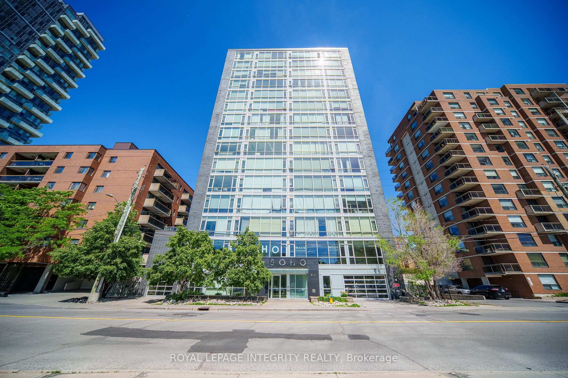 201 Parkdale Avenue Unit 902 photo 1