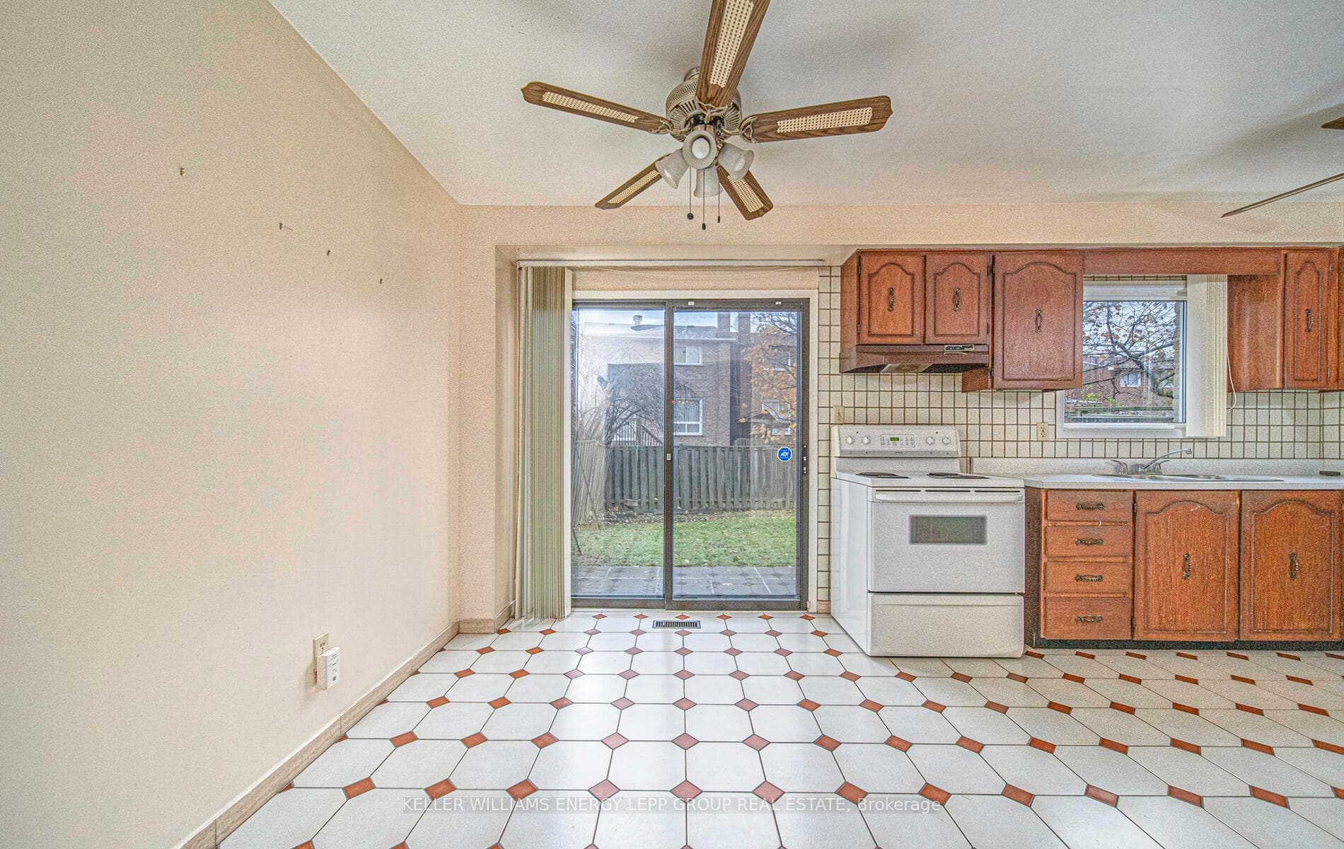 6 Maitland Drive photo 9