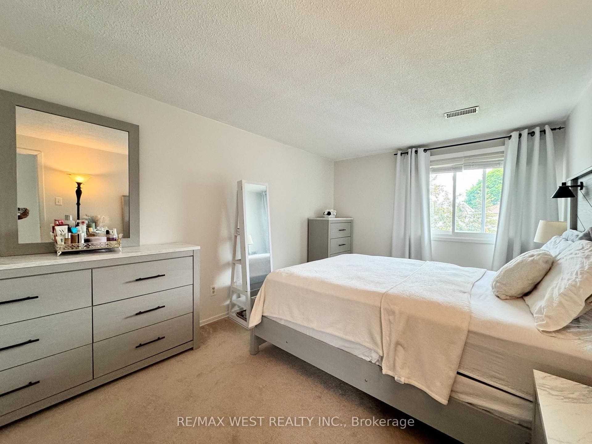 10 Hardcastle Court photo 14