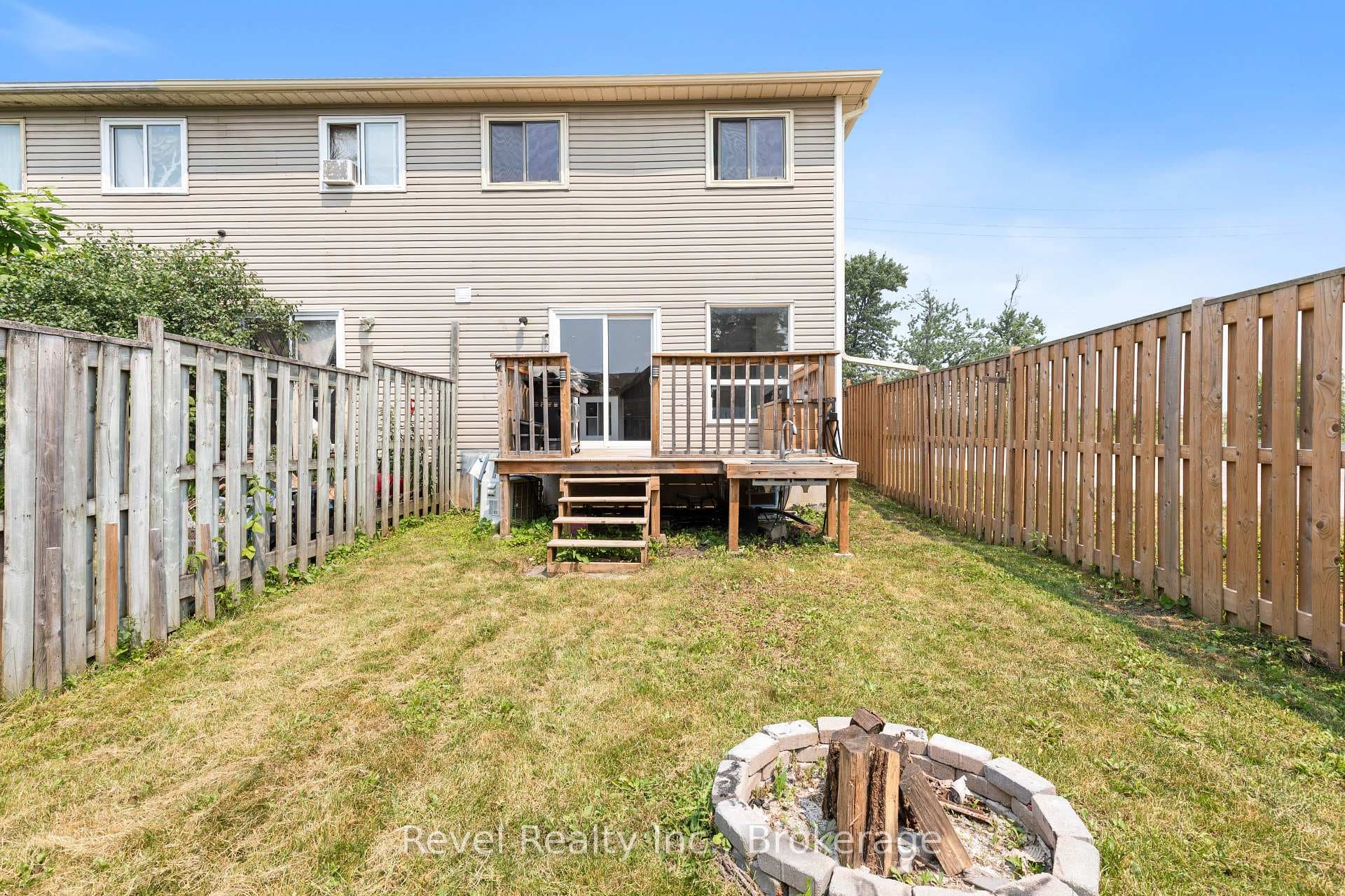 123 Albert Street photo 39