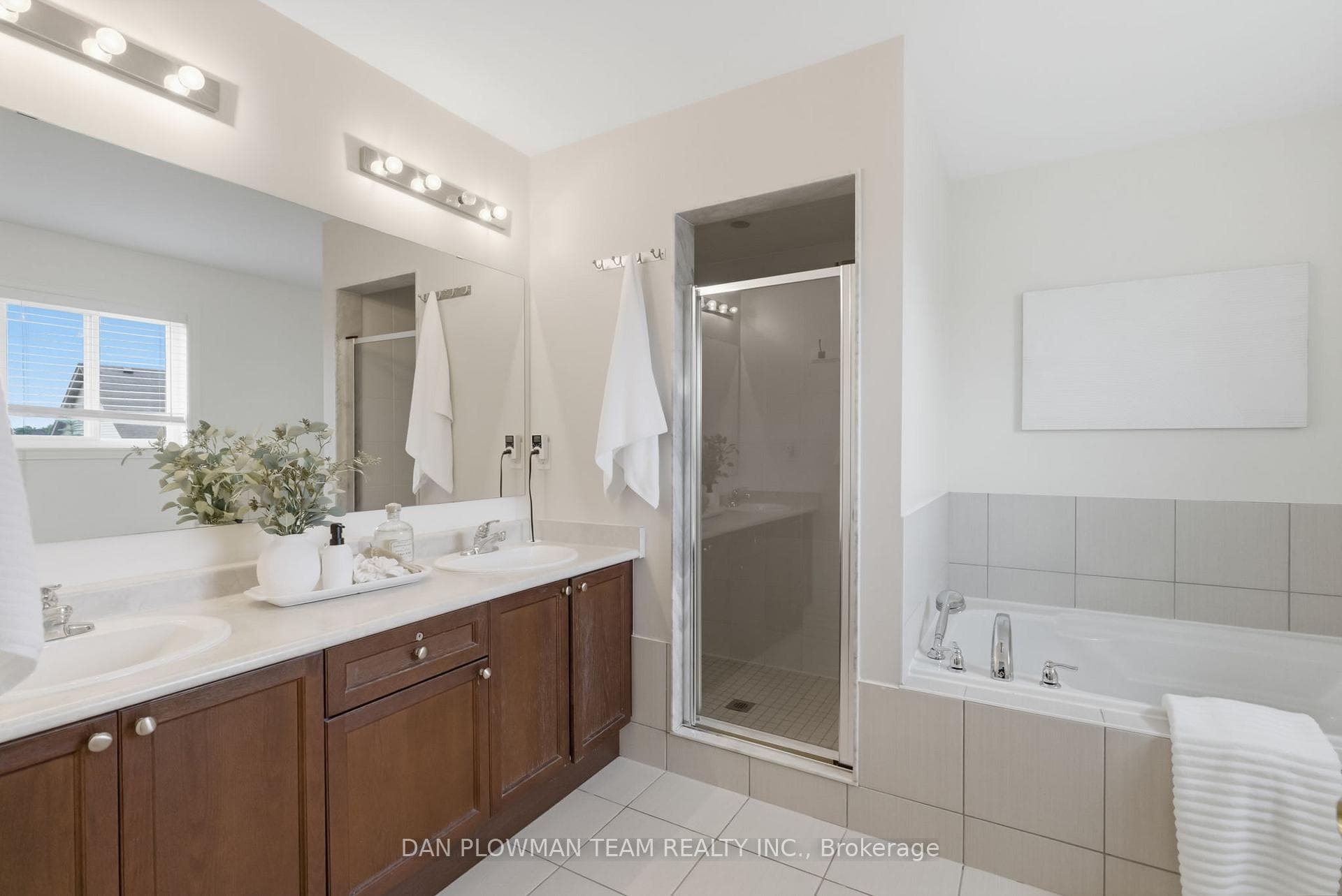 2243 Pilgrim Square photo 23