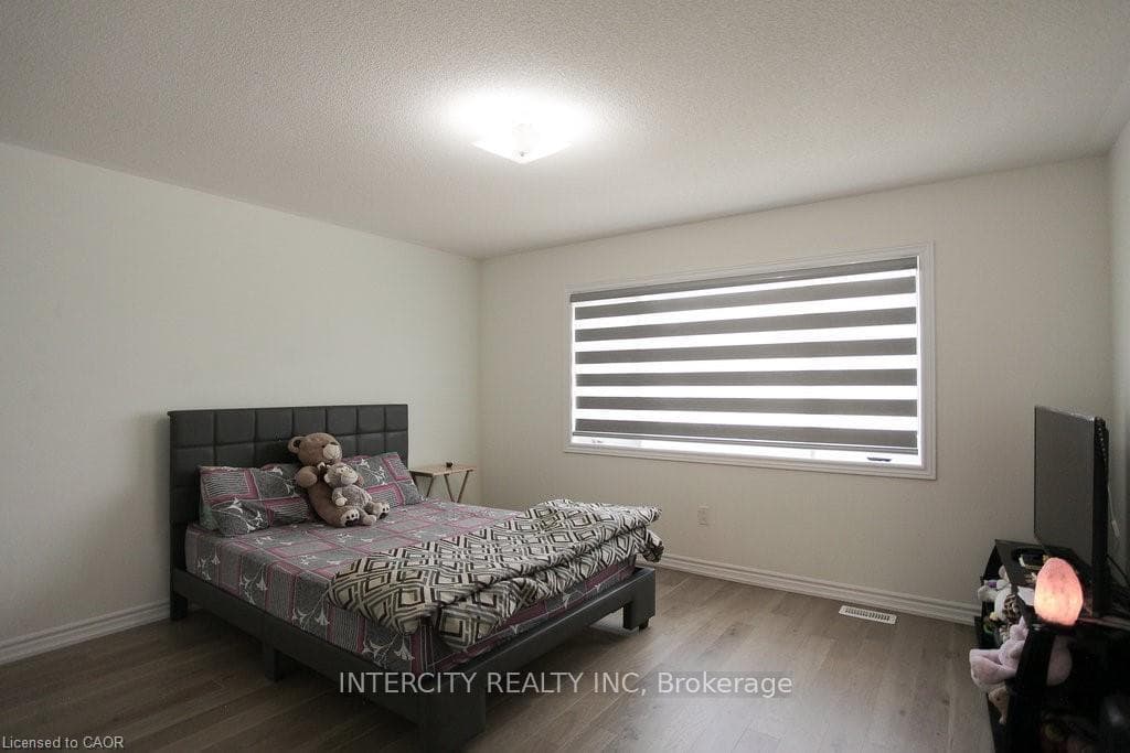 110 DURHAM AVENUE Avenue photo 6