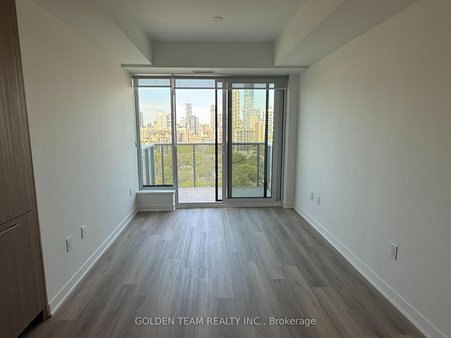 10 Oak Street Unit 1707 photo 4