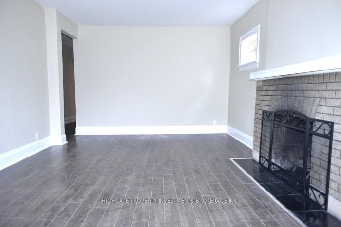 155 Highbourne Road Unit 1 photo 5