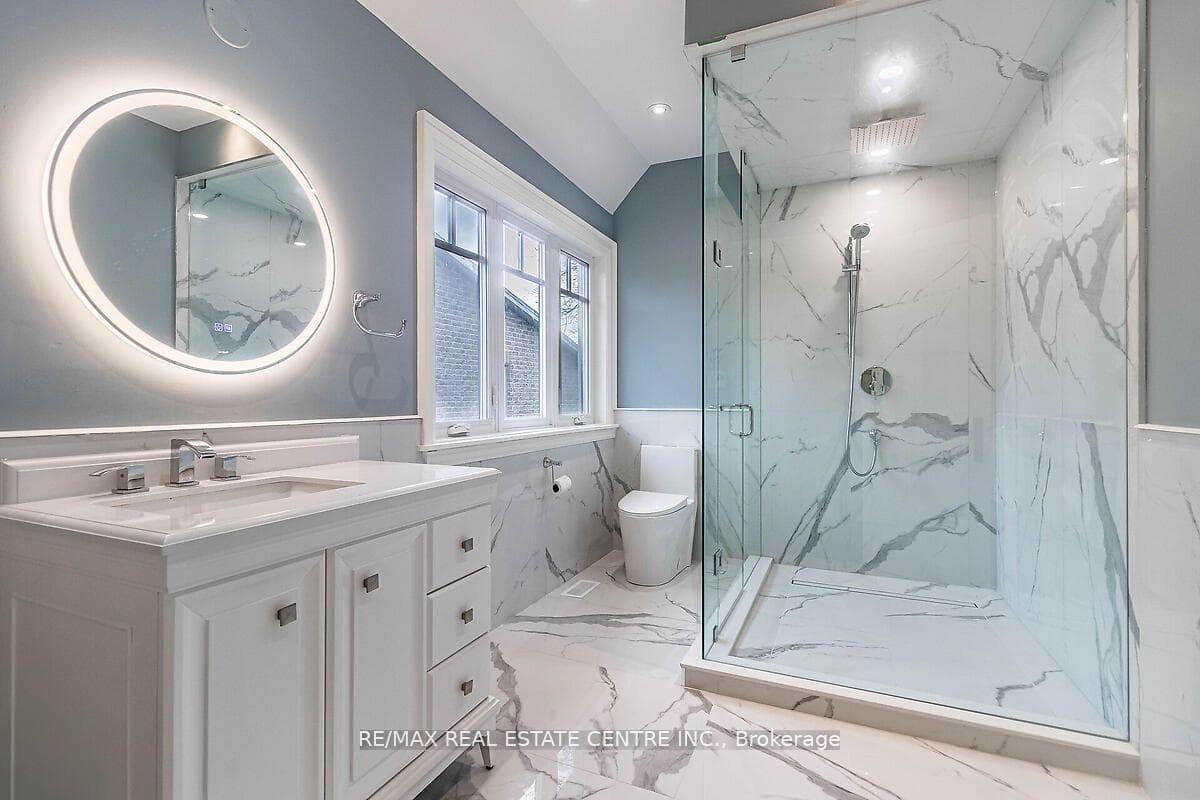 228 Tweedsdale Crescent photo 31