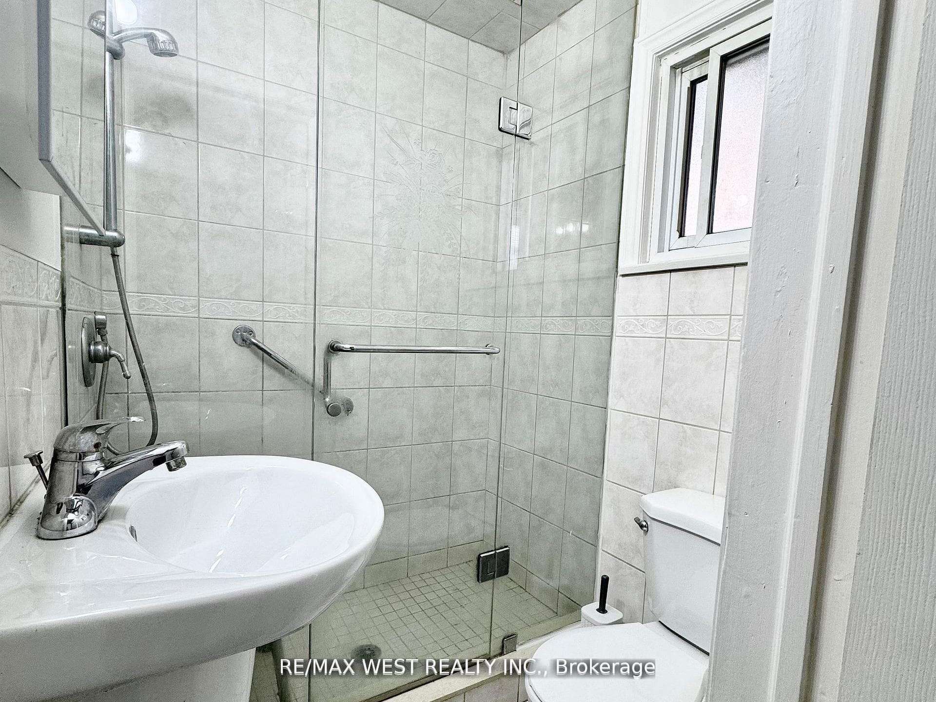 25 Bimini Crescent photo 10
