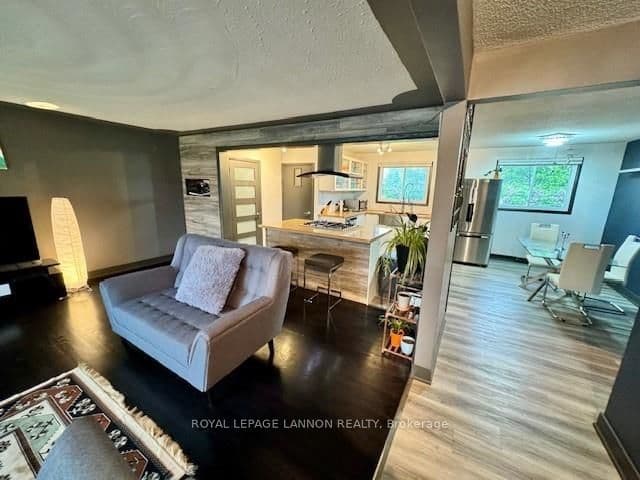 505 FAIRCREST Street photo 4