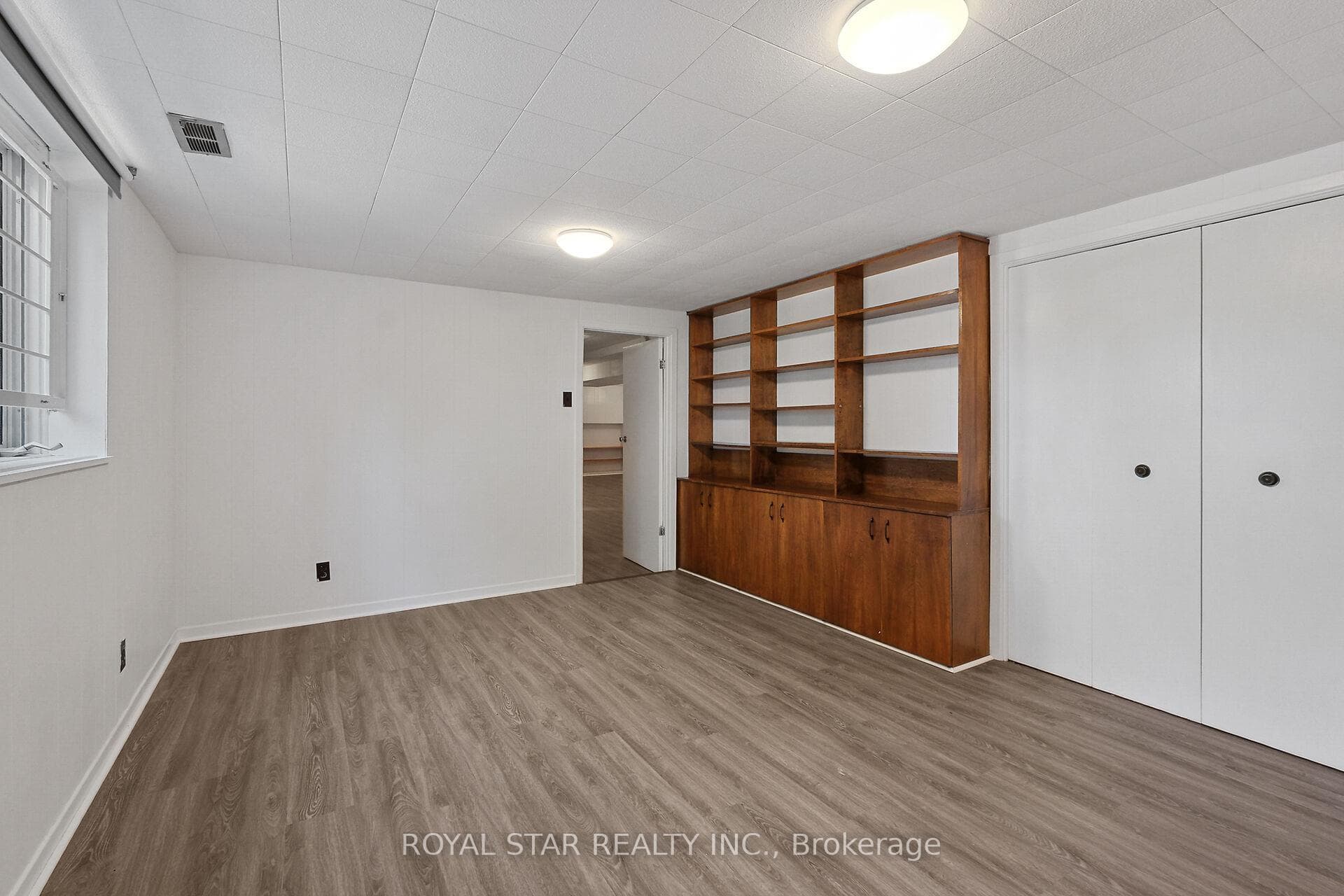 10 Delong Drive photo 36