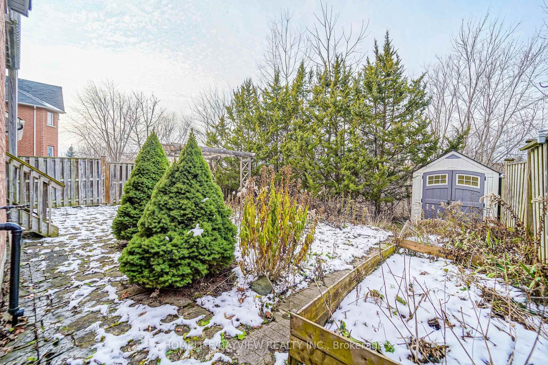 88 Regatta Avenue photo 5
