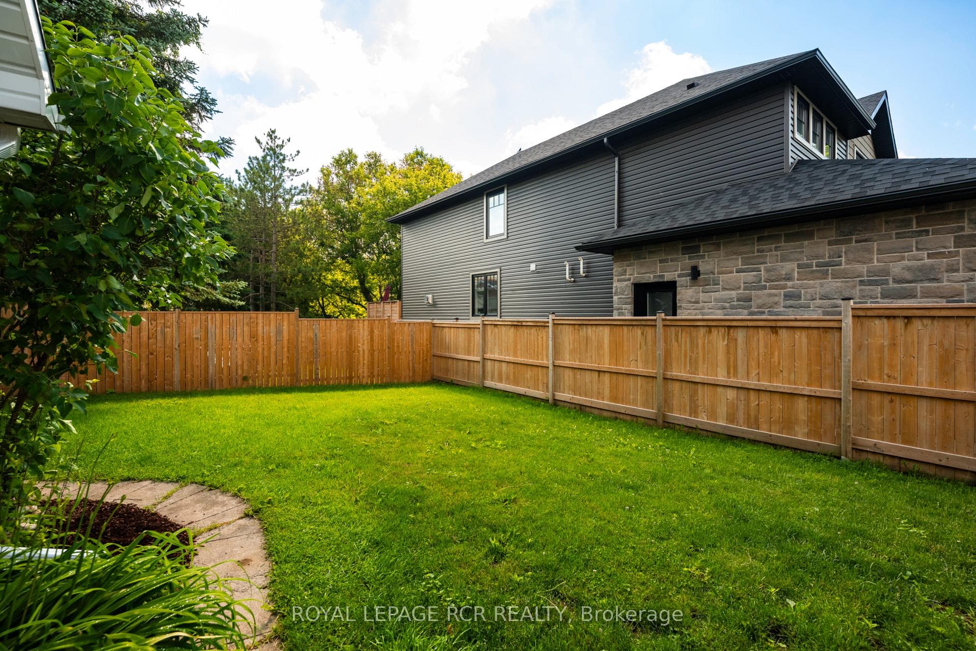 9 Ponsford Street photo 27