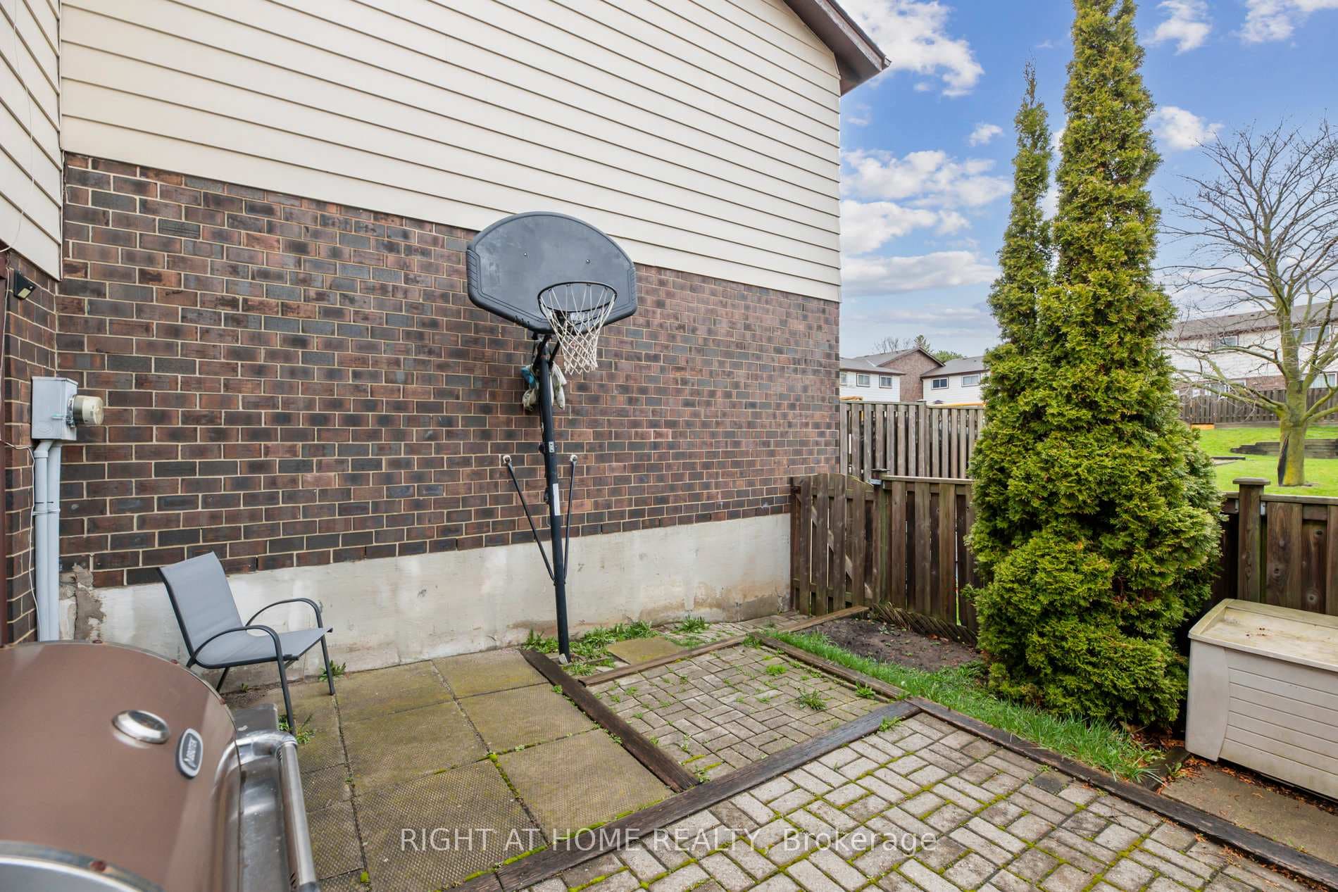 11 Crabtree Lane photo 31