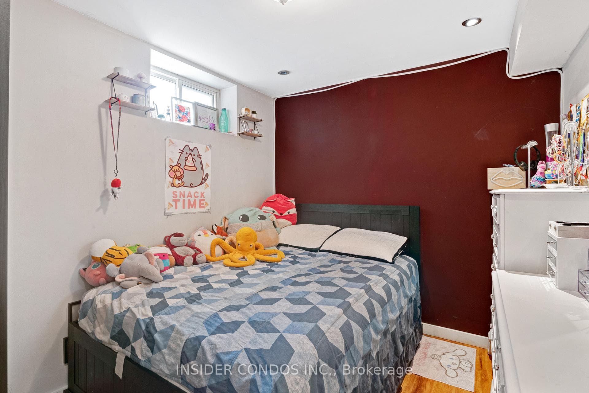 135 William Street photo 31
