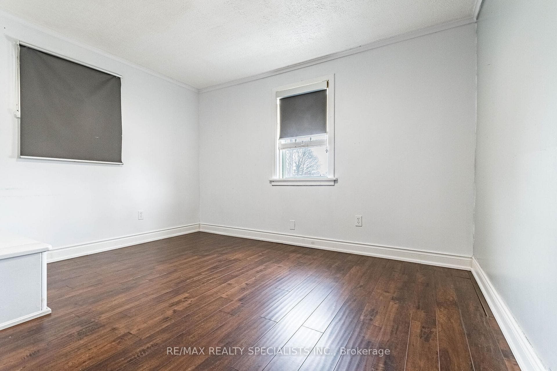 1230 Duke Street photo 35