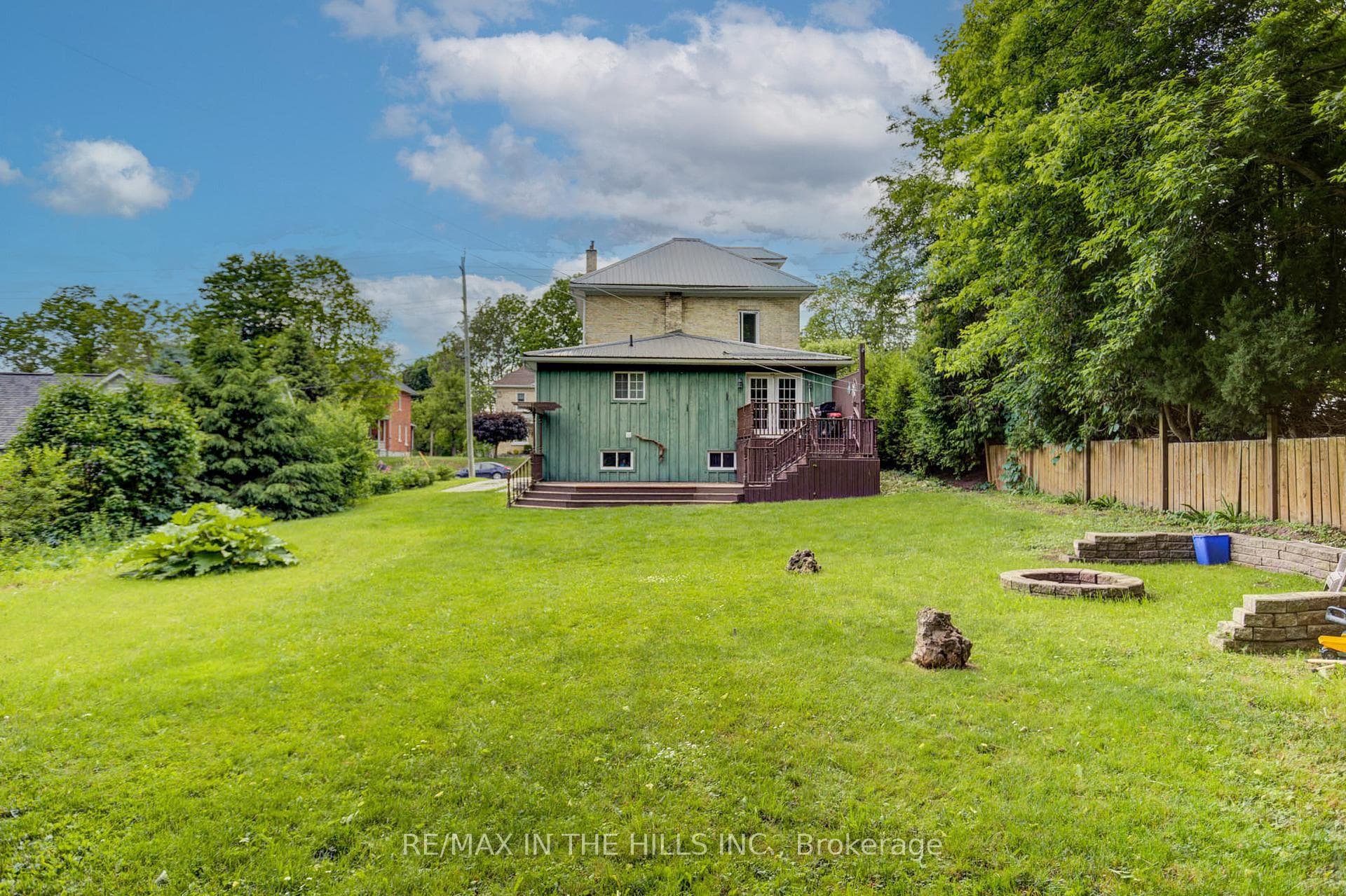 141 Elgin Street photo 35