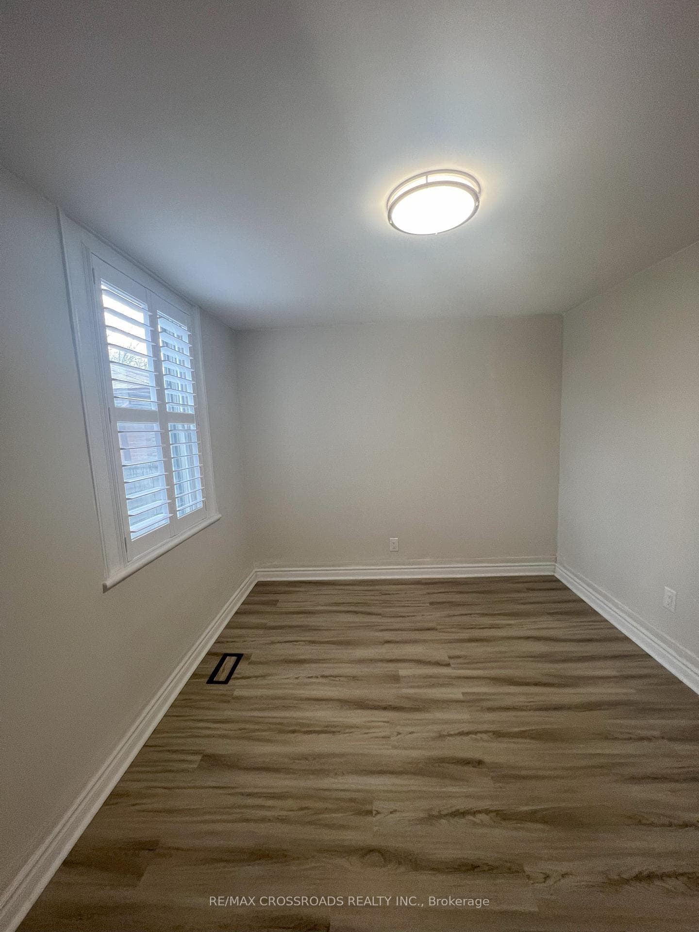474 Manse Road photo 20