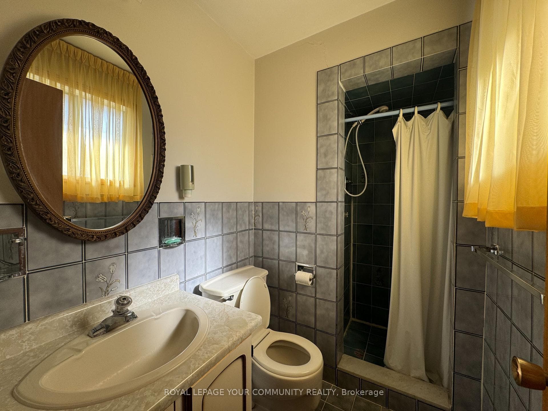 160 Jules Avenue photo 17