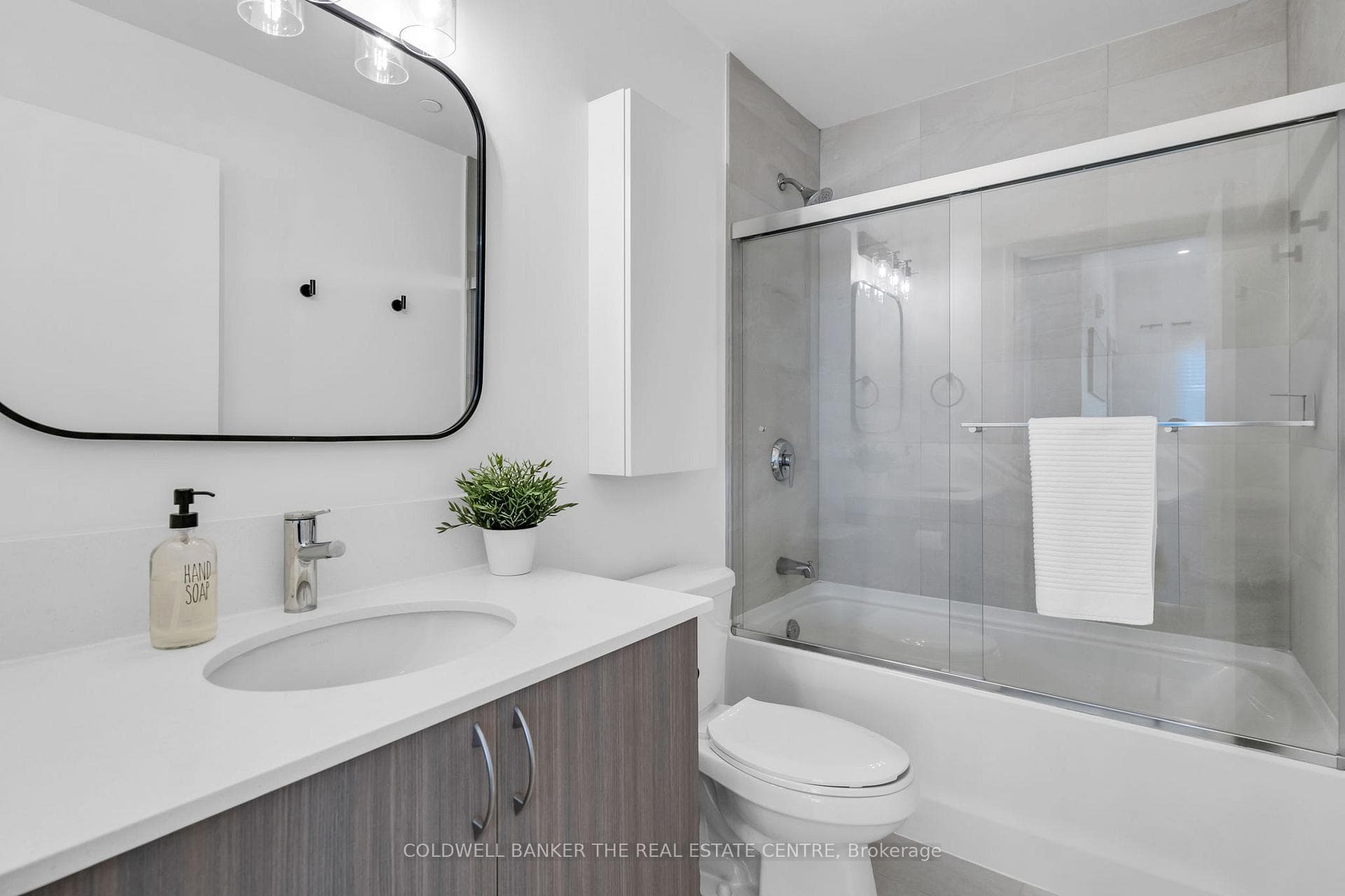 58 Lakeside Terrace Unit 102 photo 22
