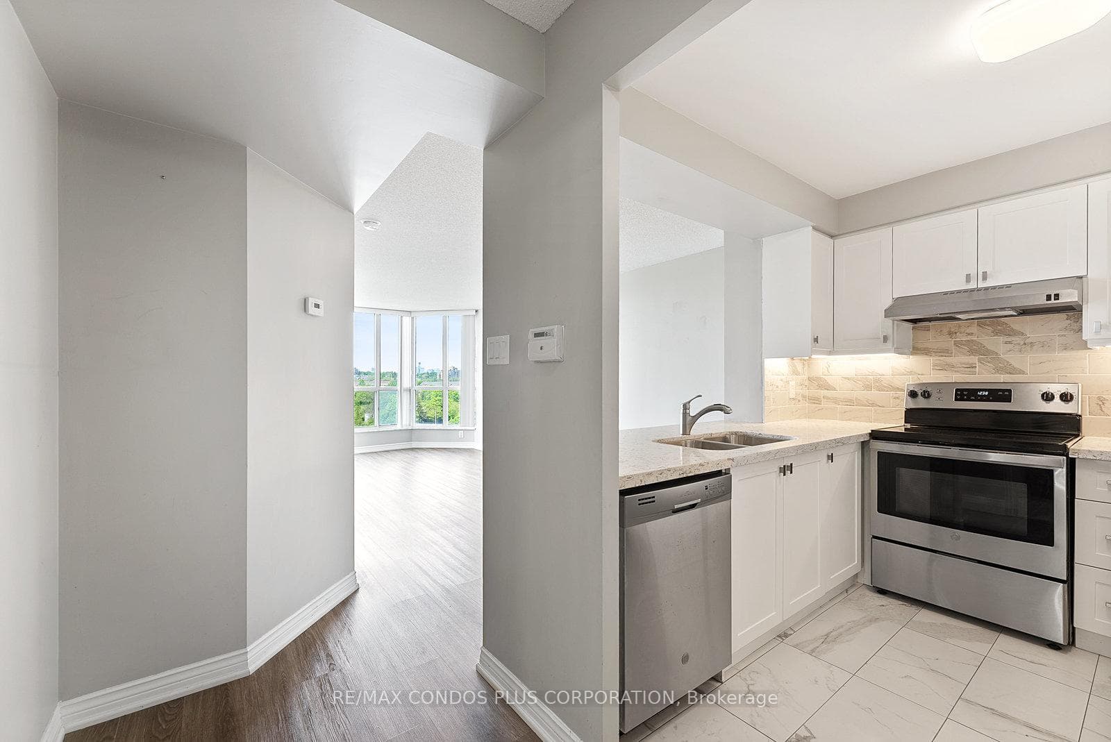 2285 Lake Shore Boulevard Unit 609 photo 10
