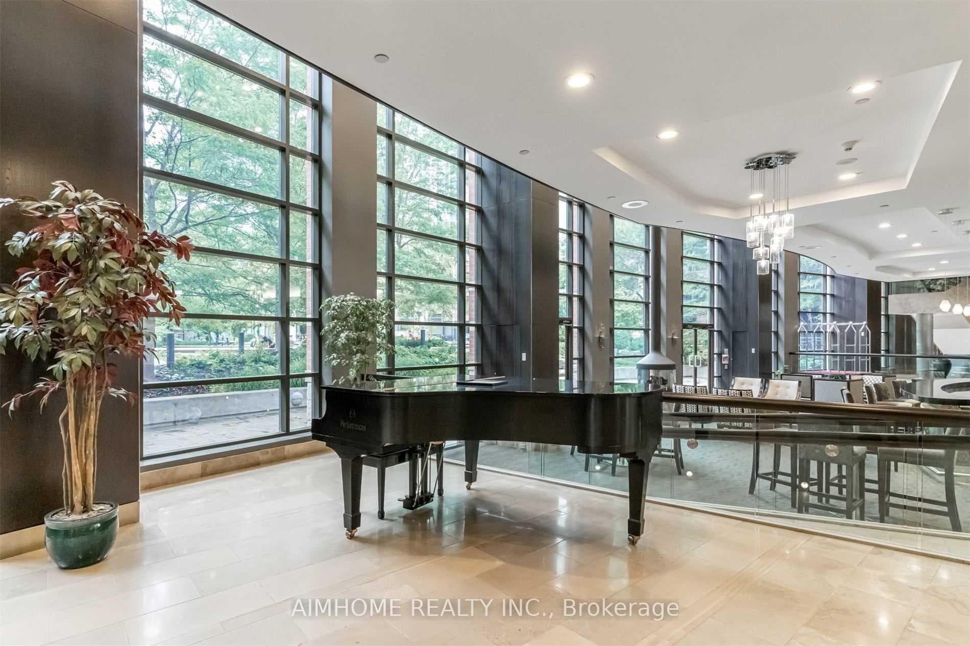 33 Sheppard Avenue Unit 702 photo 3