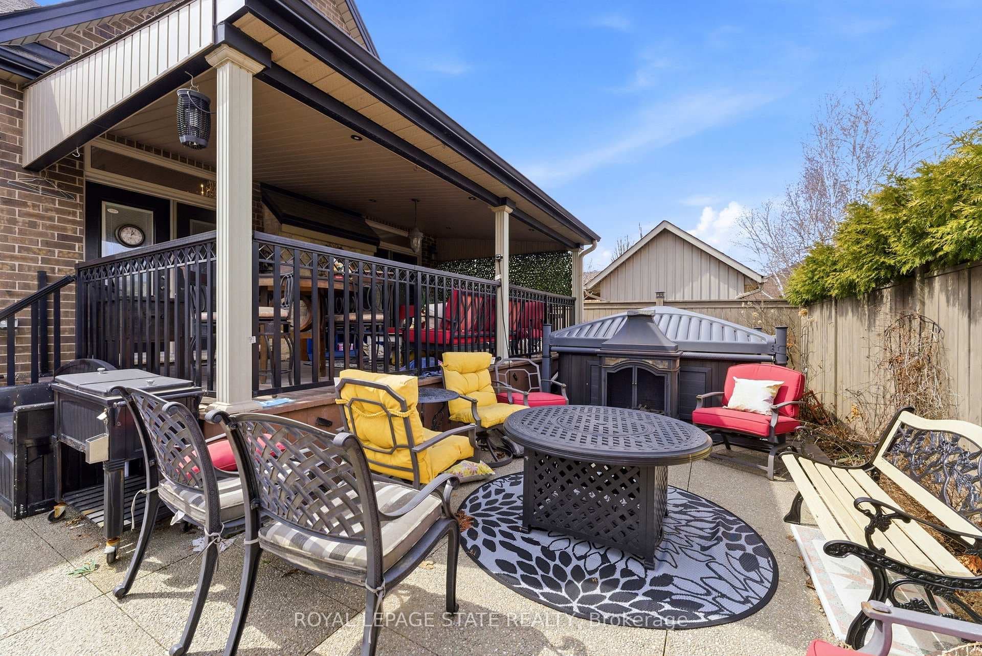 85 Hillcroft Drive photo 44