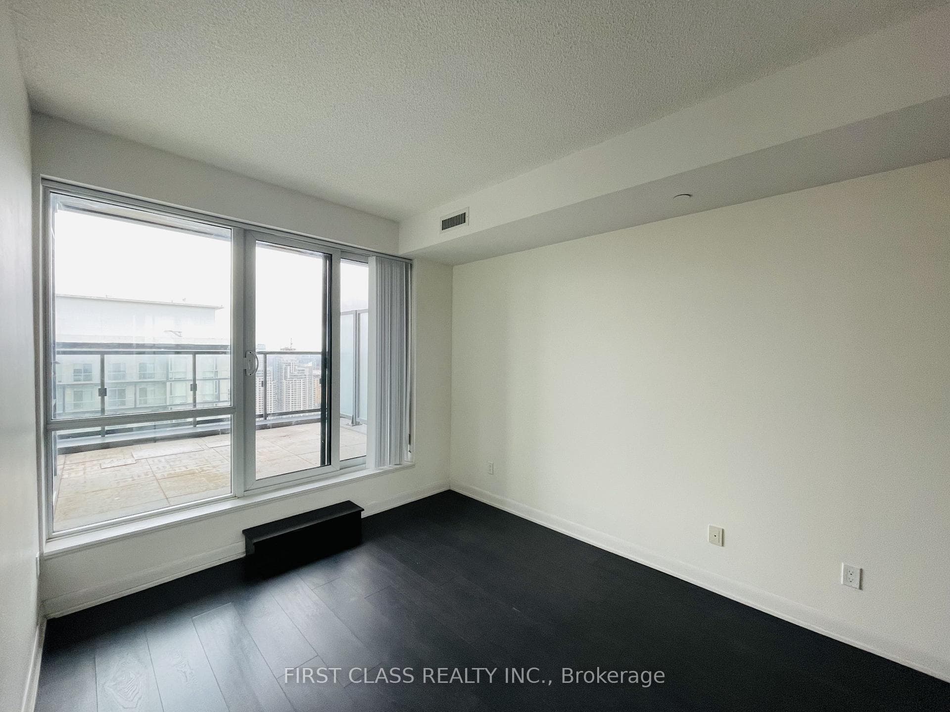 5168 Yonge Street Unit PH305 photo 11