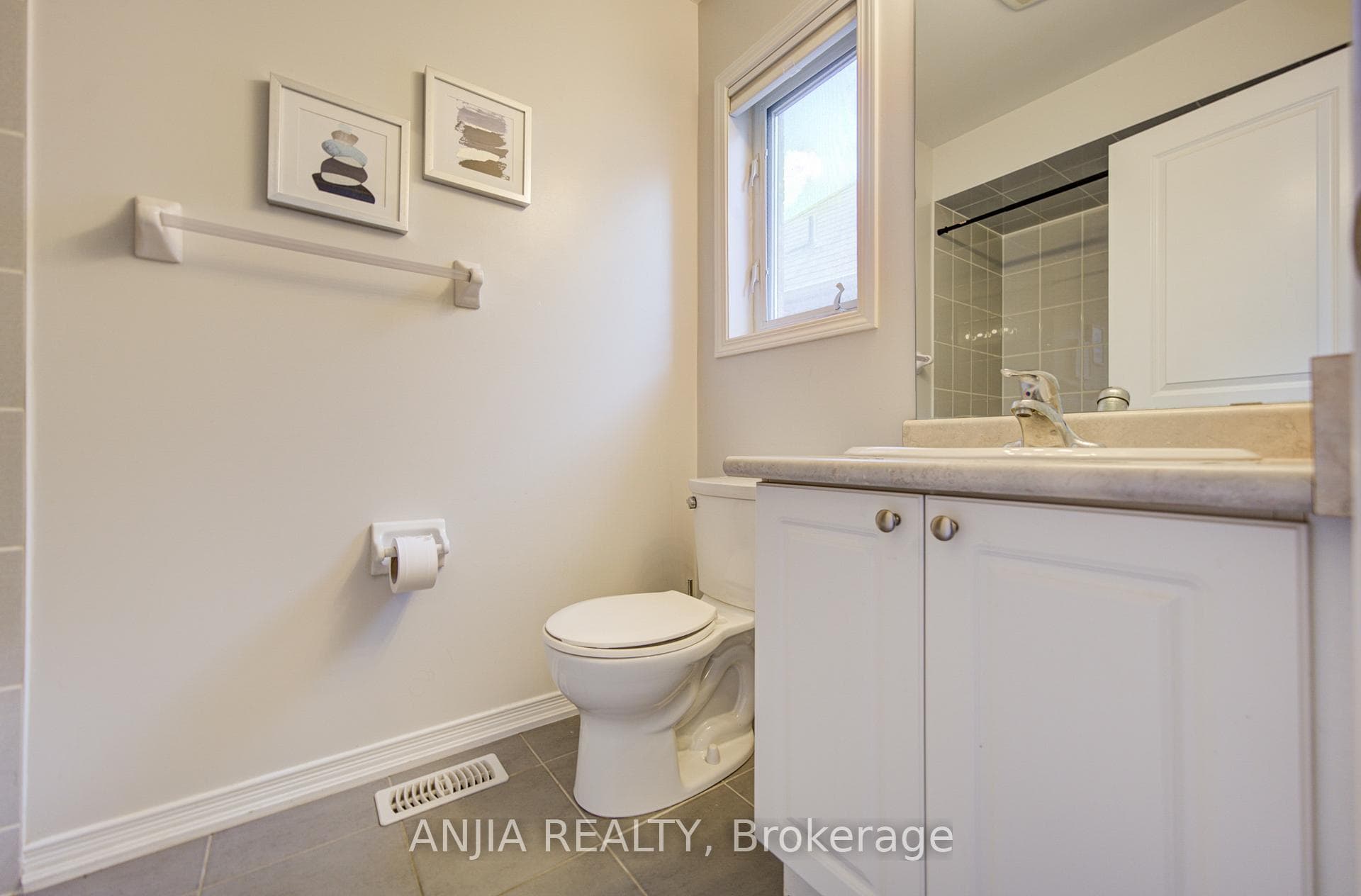 56 Stockell Crescent photo 39