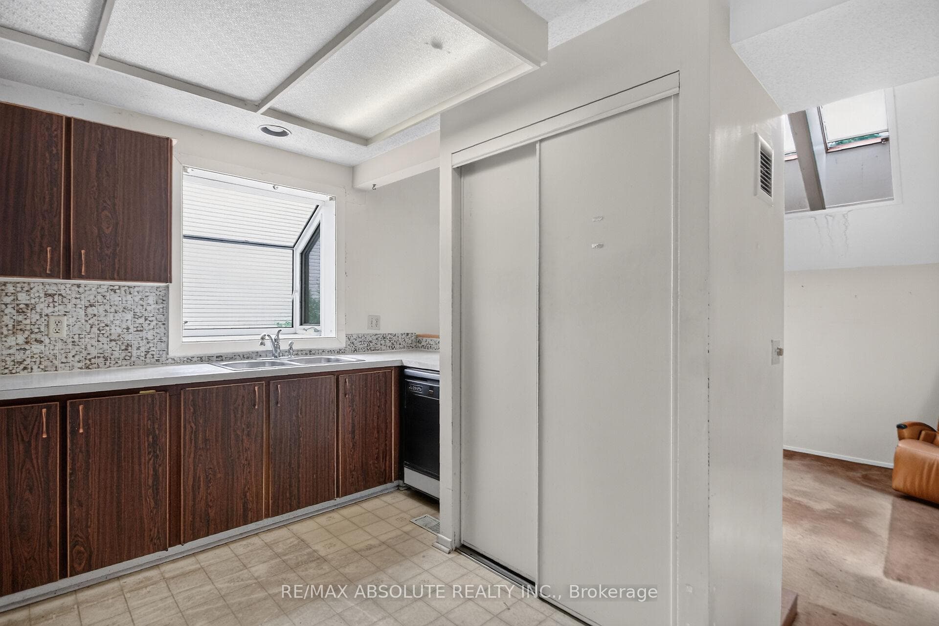 32 Sage Crescent photo 11