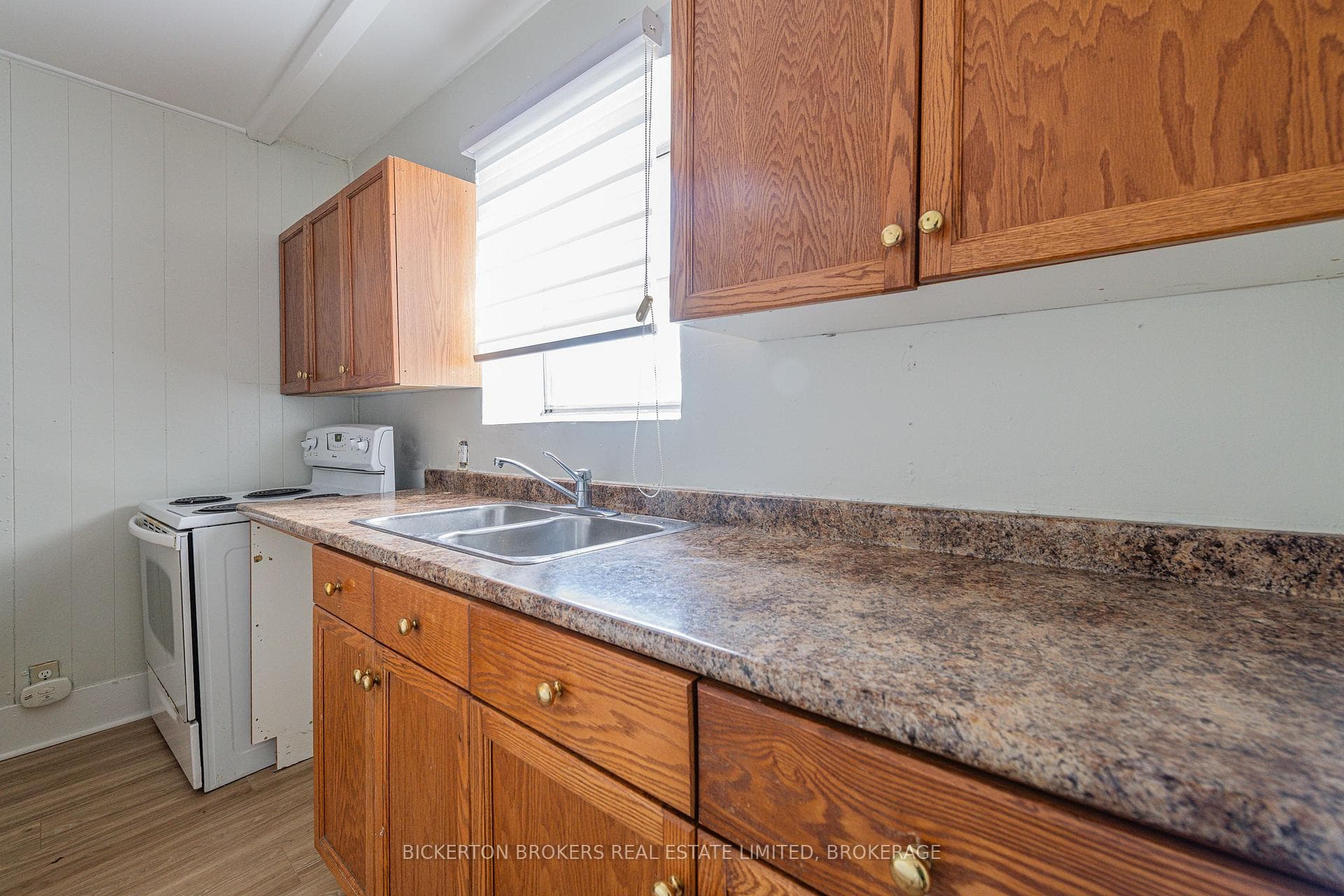 1064 Prince Street photo 15
