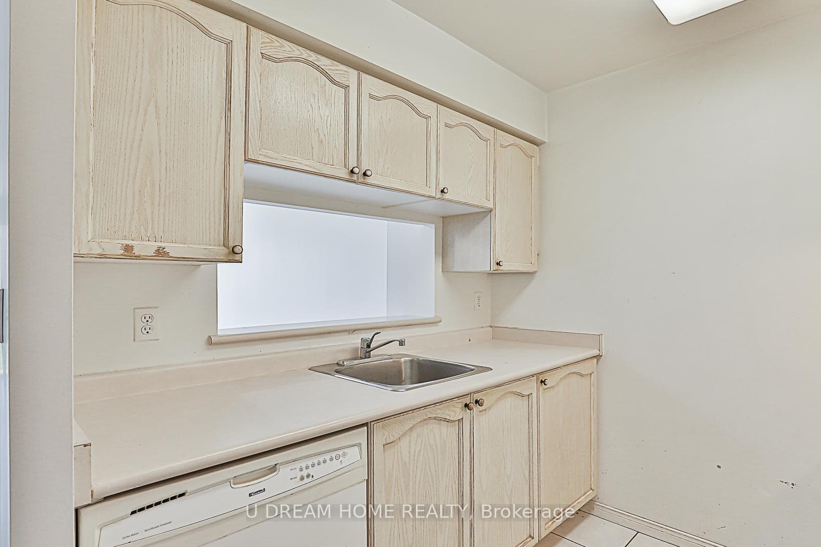 1 Pemberton Avenue Unit 605 photo 16
