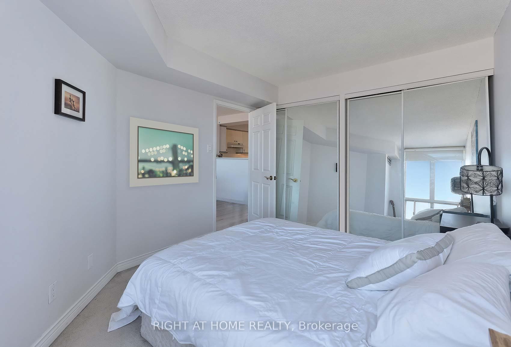 2285 Lake Shore Boulevard Unit 1509 photo 15