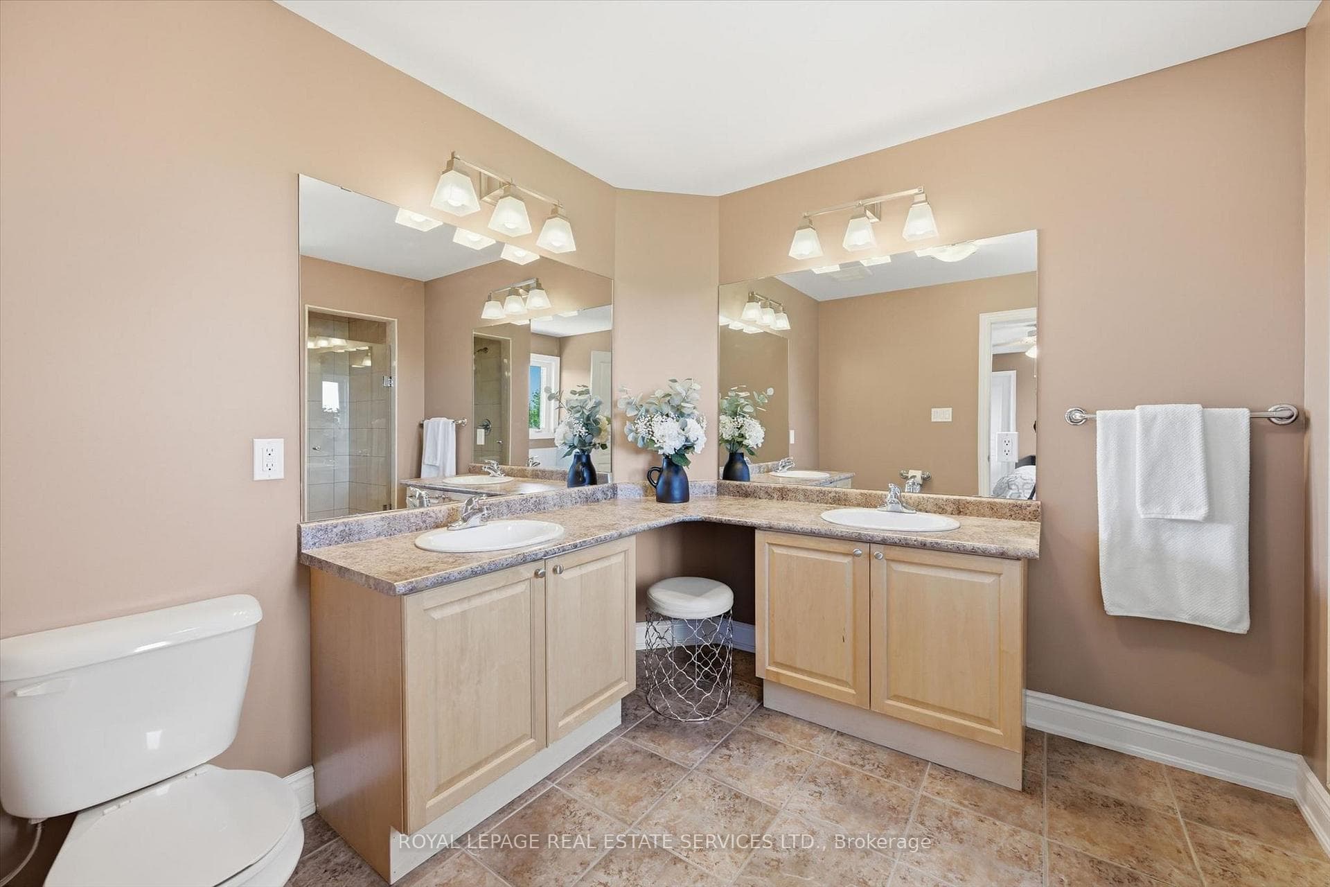 Five-Piece Primary Ensuite Features Double Sinks