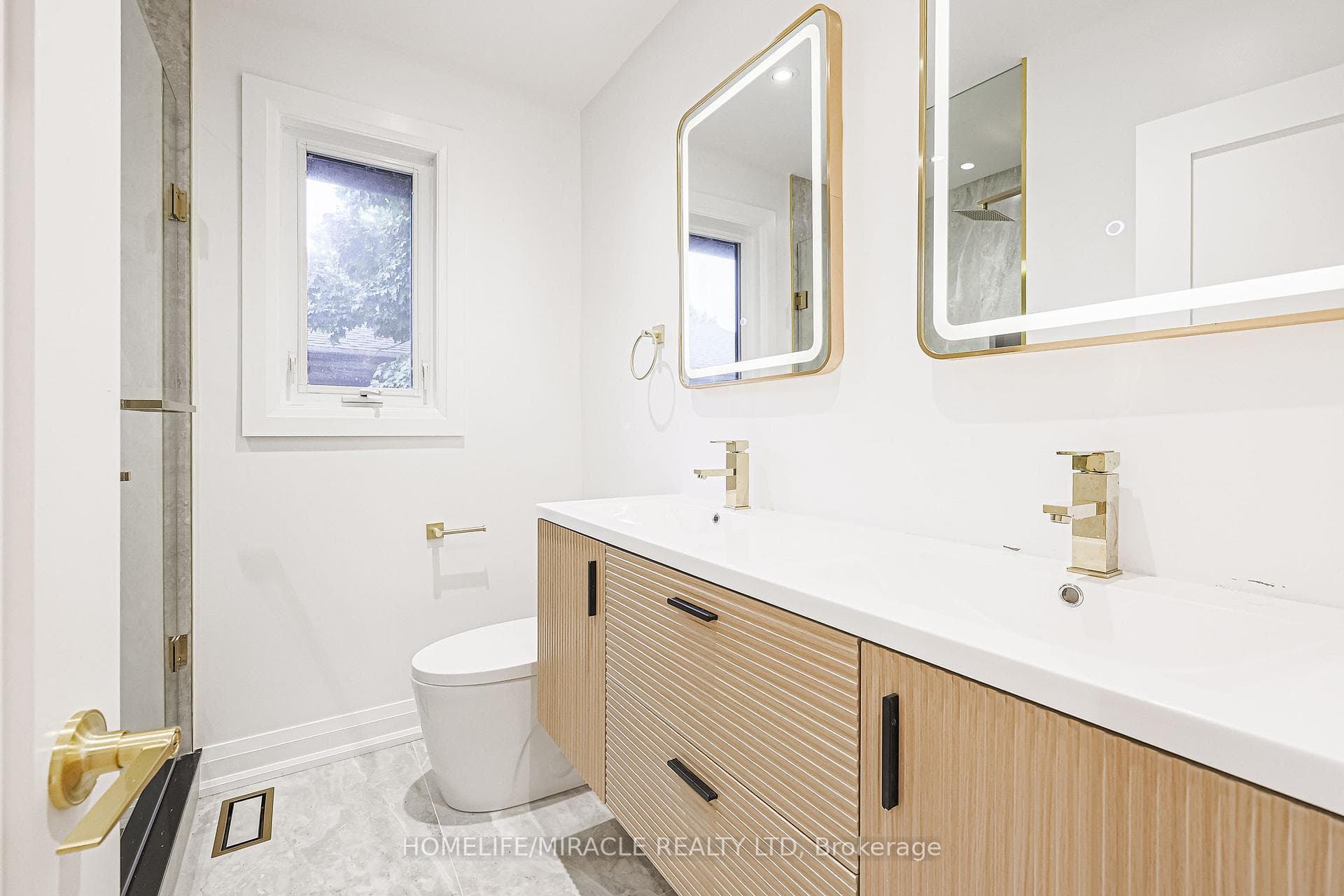 30 chandler Drive photo 15