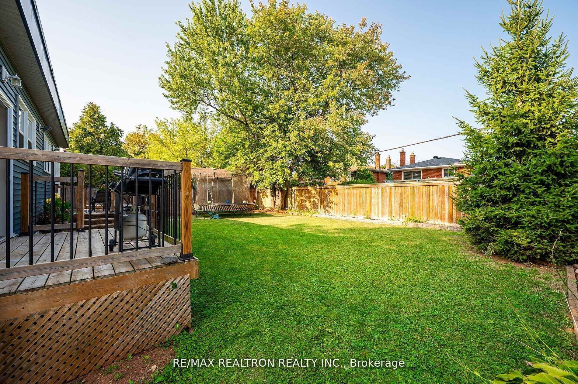 5472 Randolph Crescent photo 46