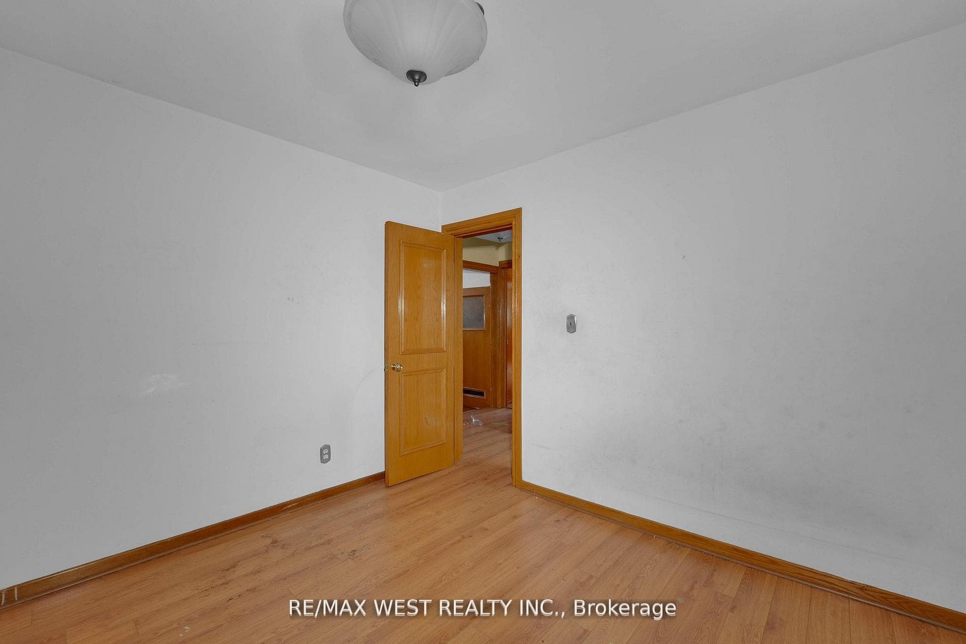 661 Beresford Avenue photo 14