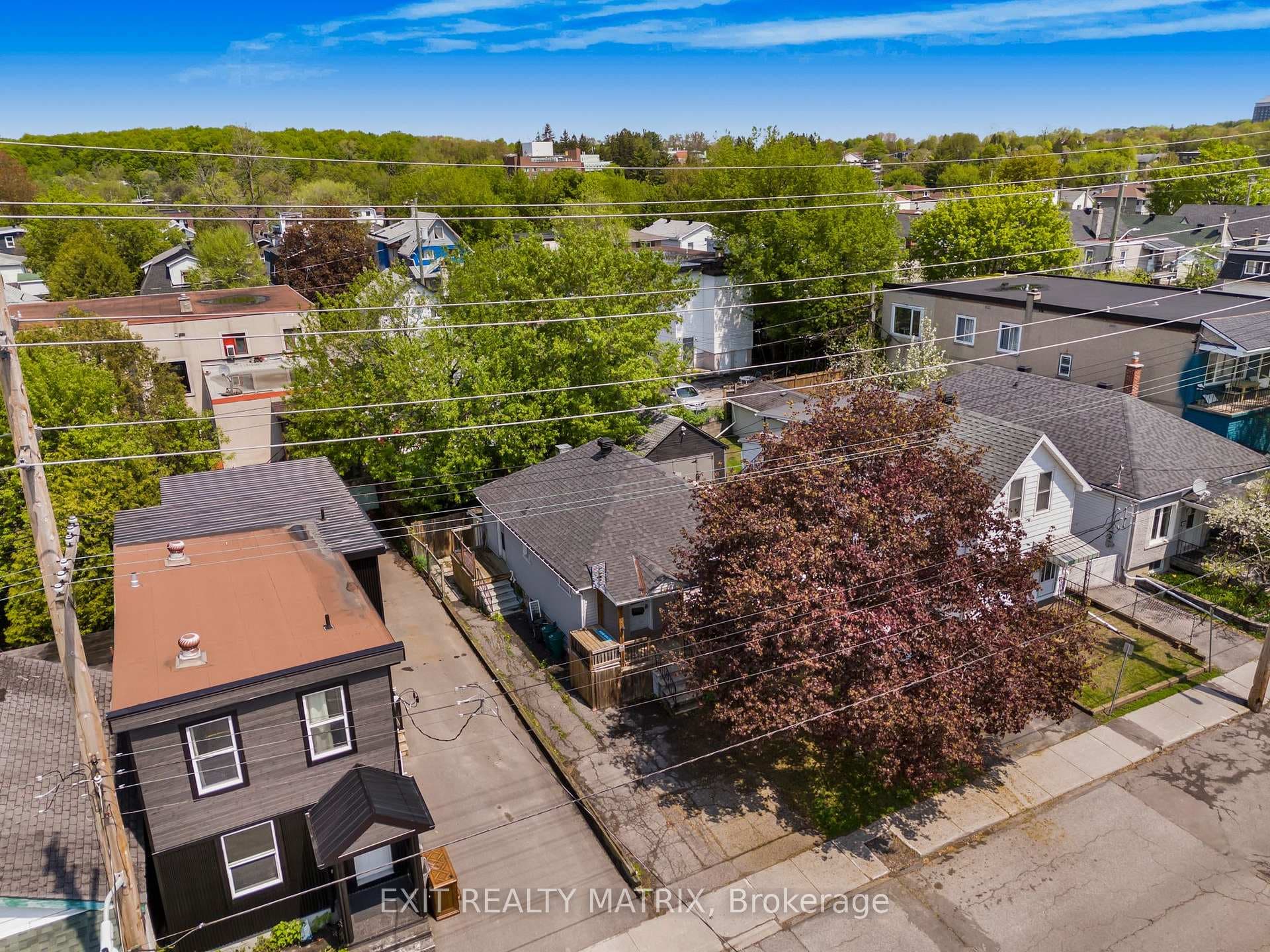 261 Montfort Street photo 32