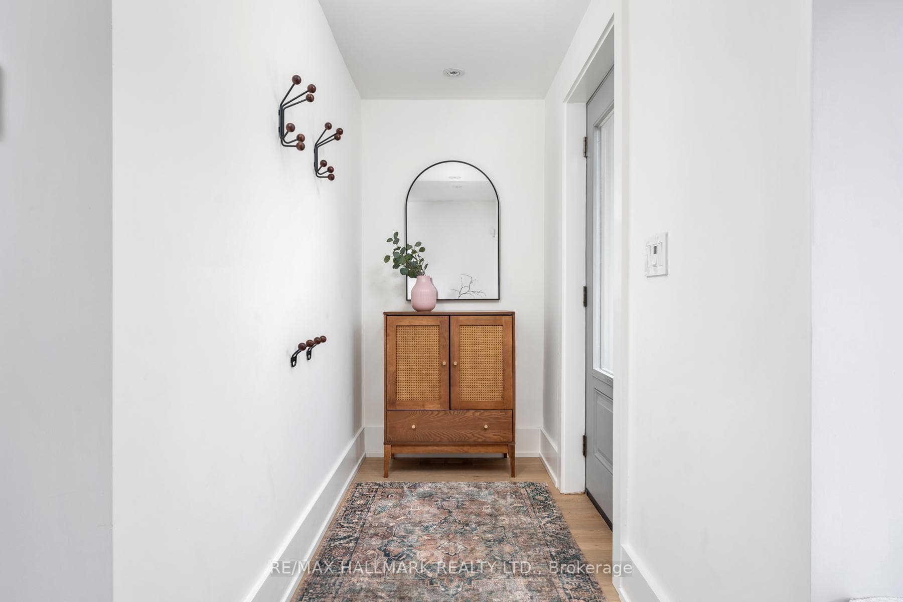 265 Euclid Avenue photo 3